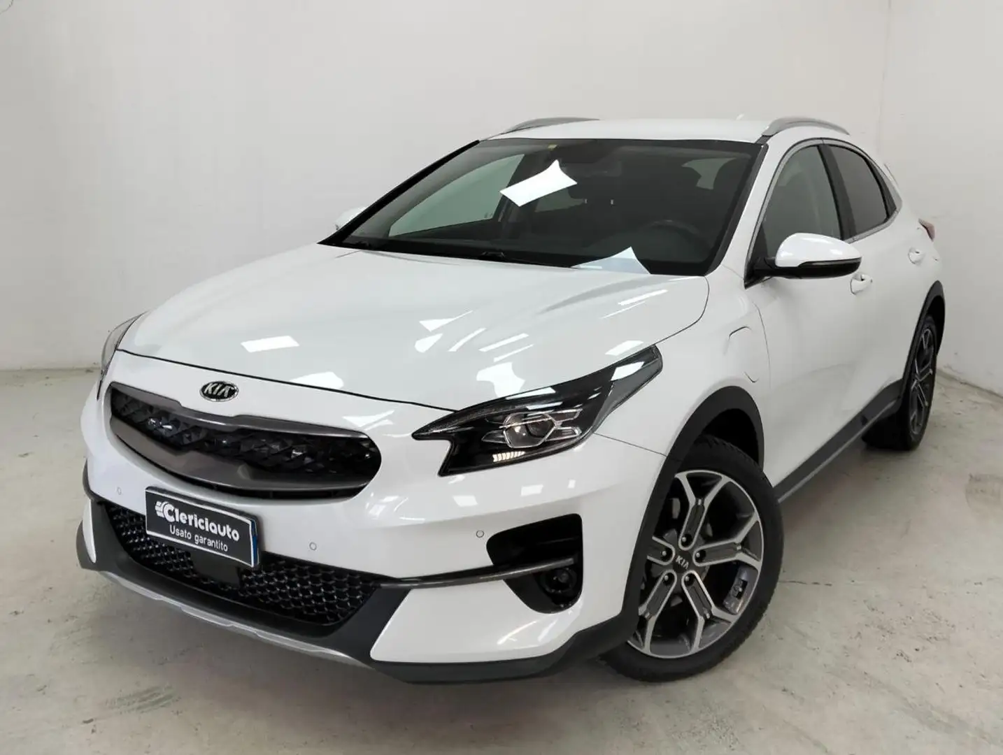 Kia XCeed 1.6 GDi 141 CV PHEV DCT High Tech White - 1