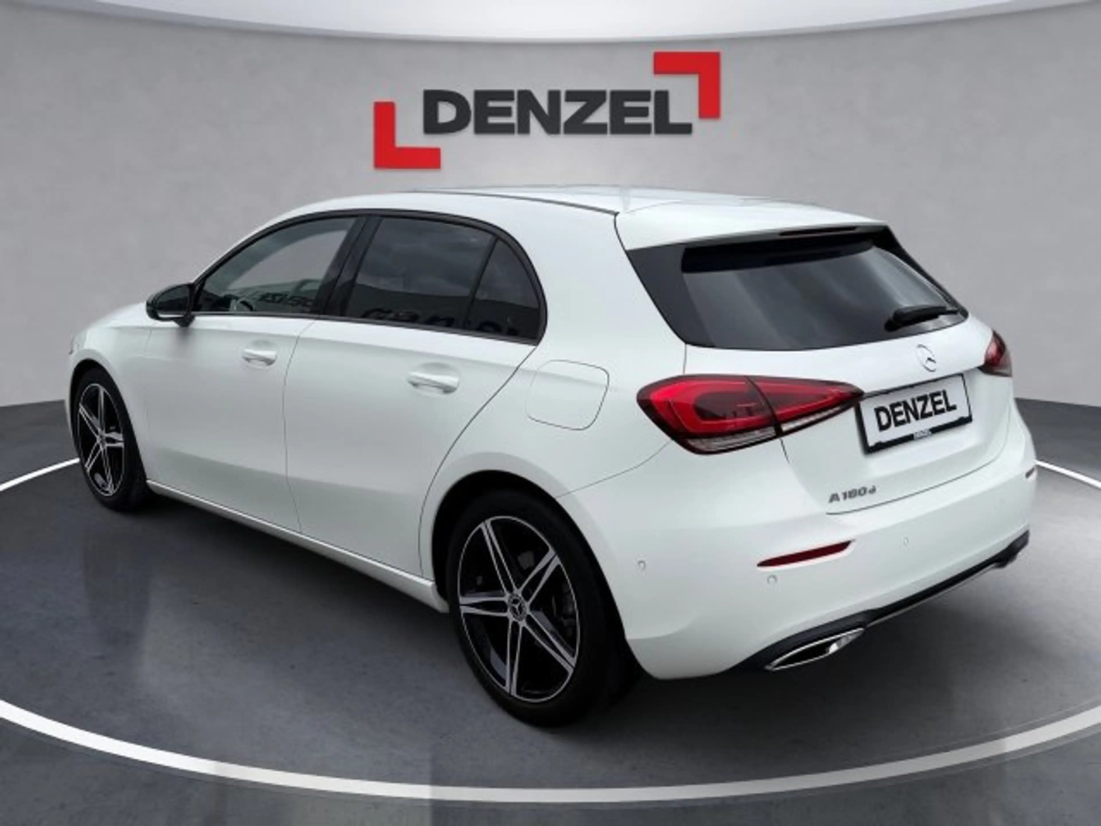 Mercedes-Benz A 180 Aut. — photo 9
