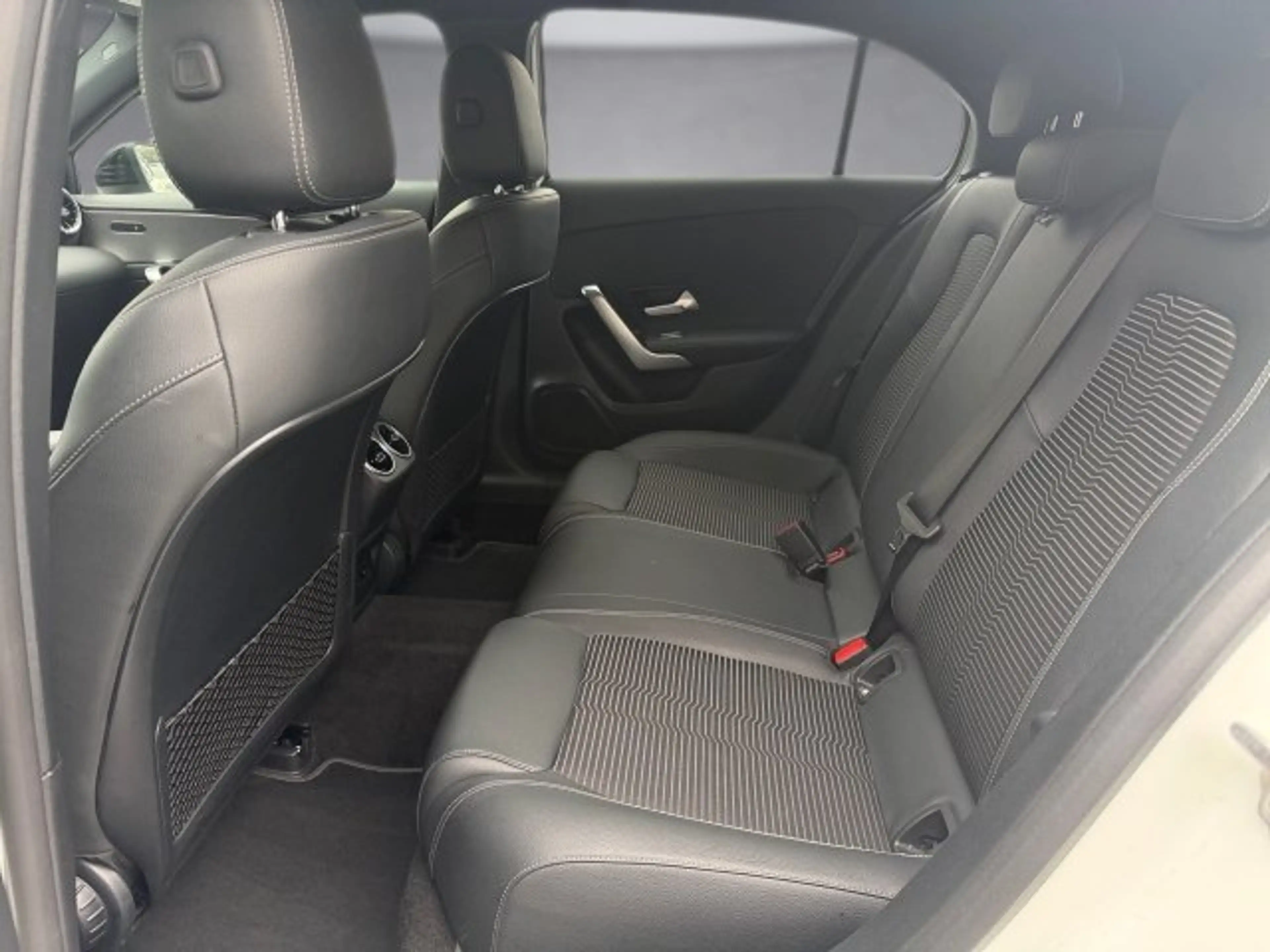 Mercedes-Benz A 180 Aut. — photo 15