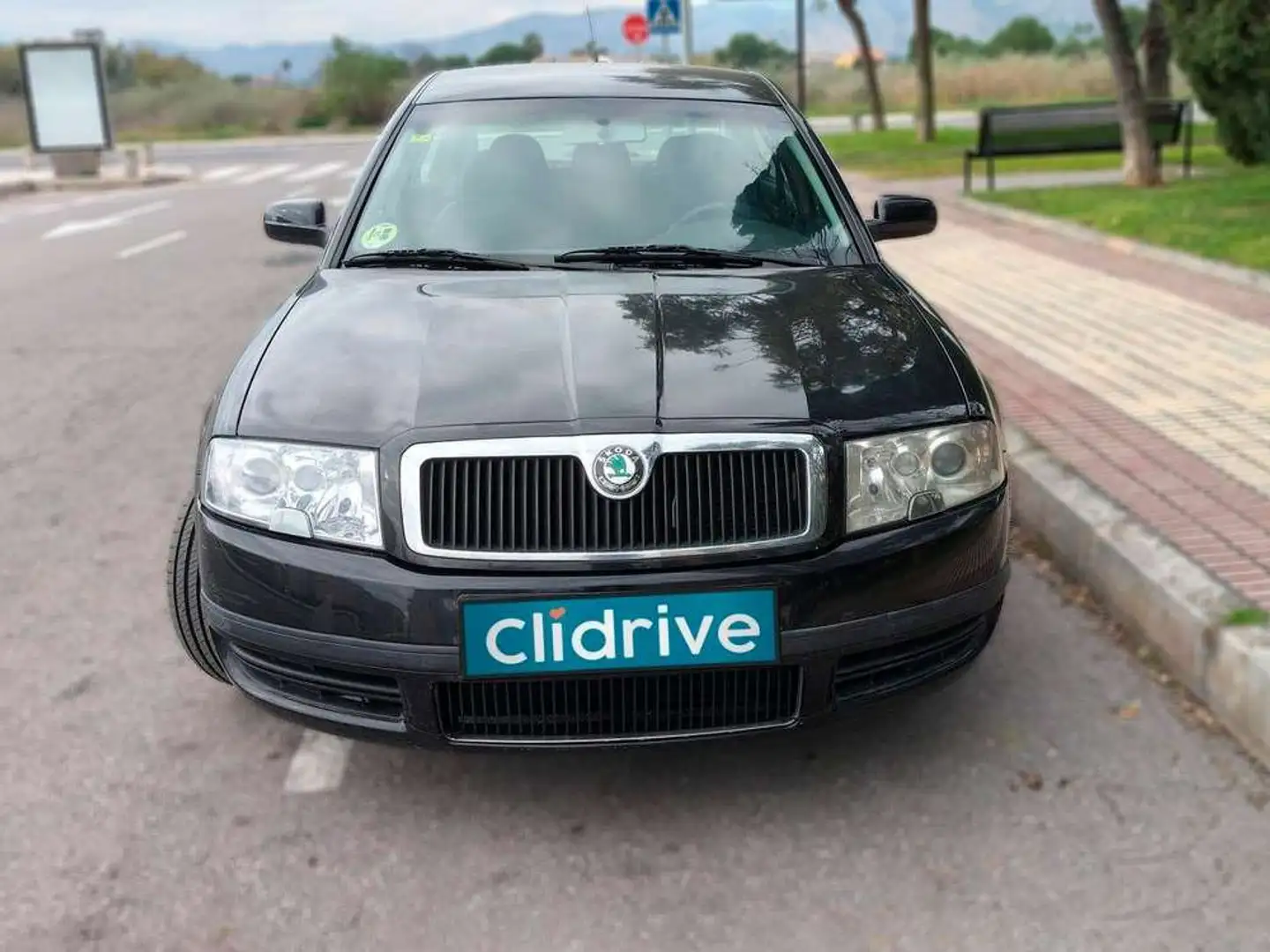 Skoda Superb 2.0TDI PD Comfort Negro - 2