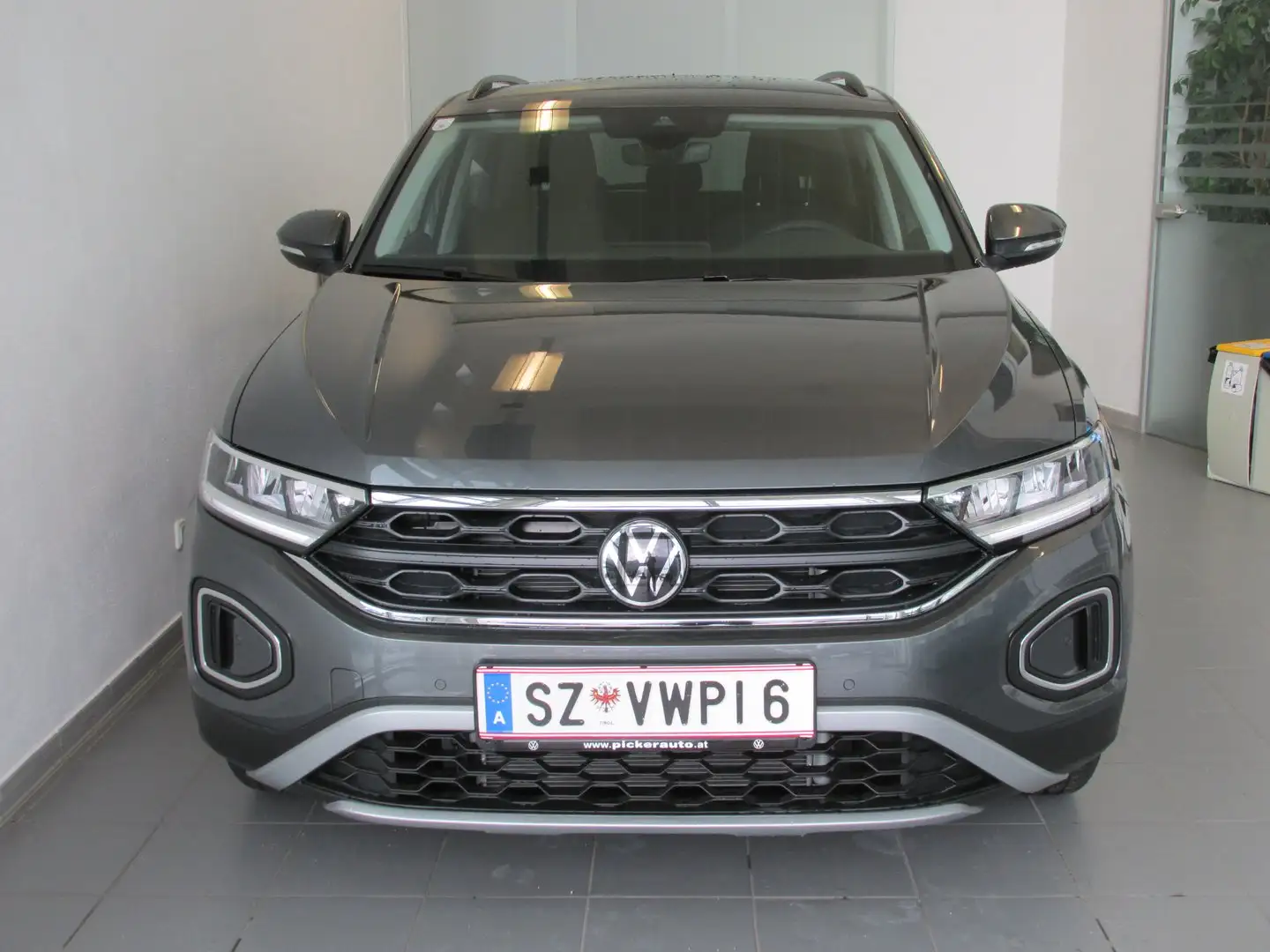 Volkswagen T-Roc Friends TSI Grau - 2