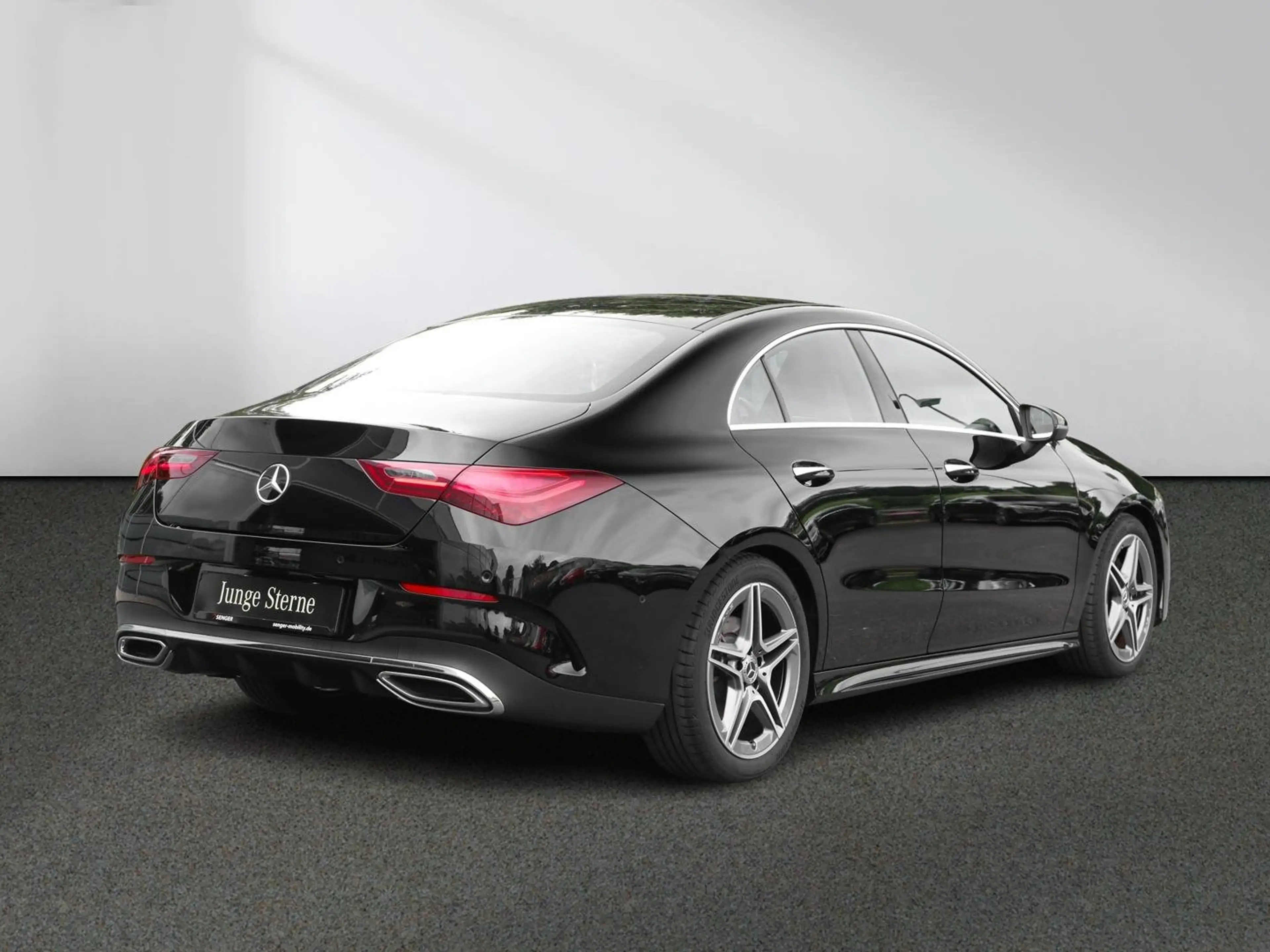 Mercedes-Benz CLA 200 AMG Advanced Panorama Ambiente Kamera — photo 3