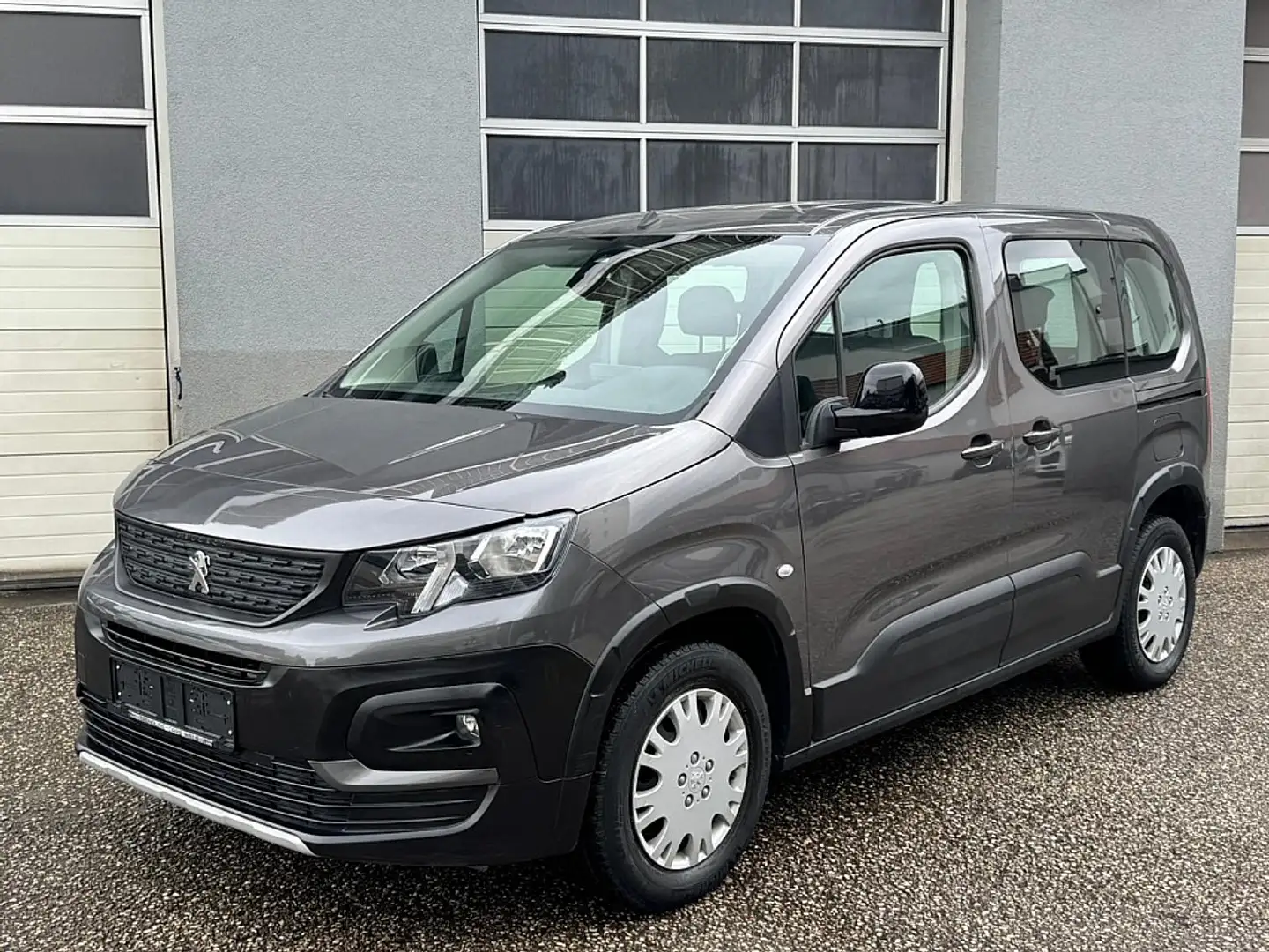 Peugeot Rifter 1,5 BlueHDI 100 S&S Active Gri - 2