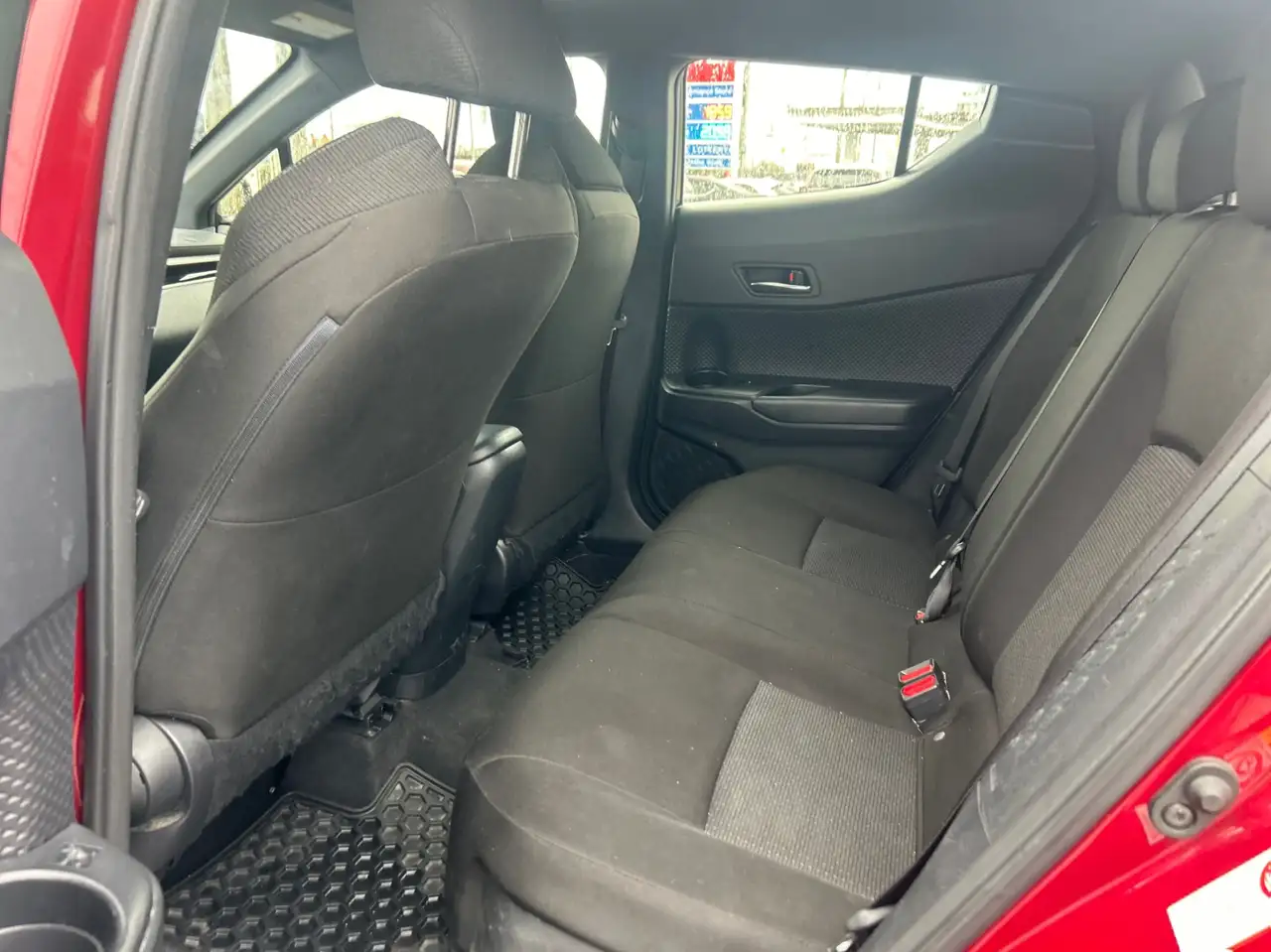 Toyota C-HR снимка Toyota C-HR