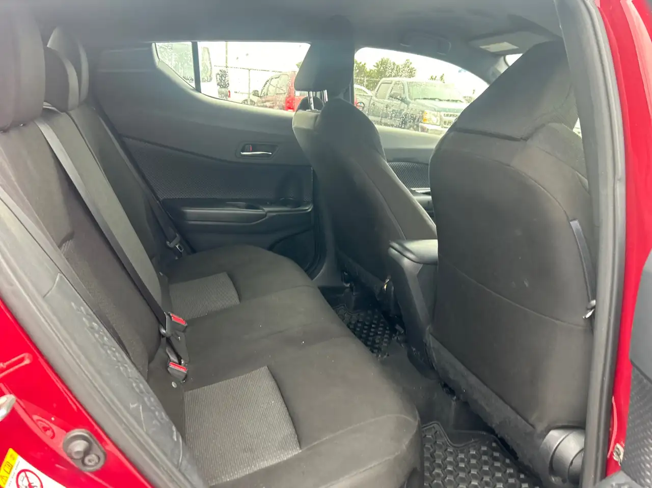 Toyota C-HR снимка Toyota C-HR