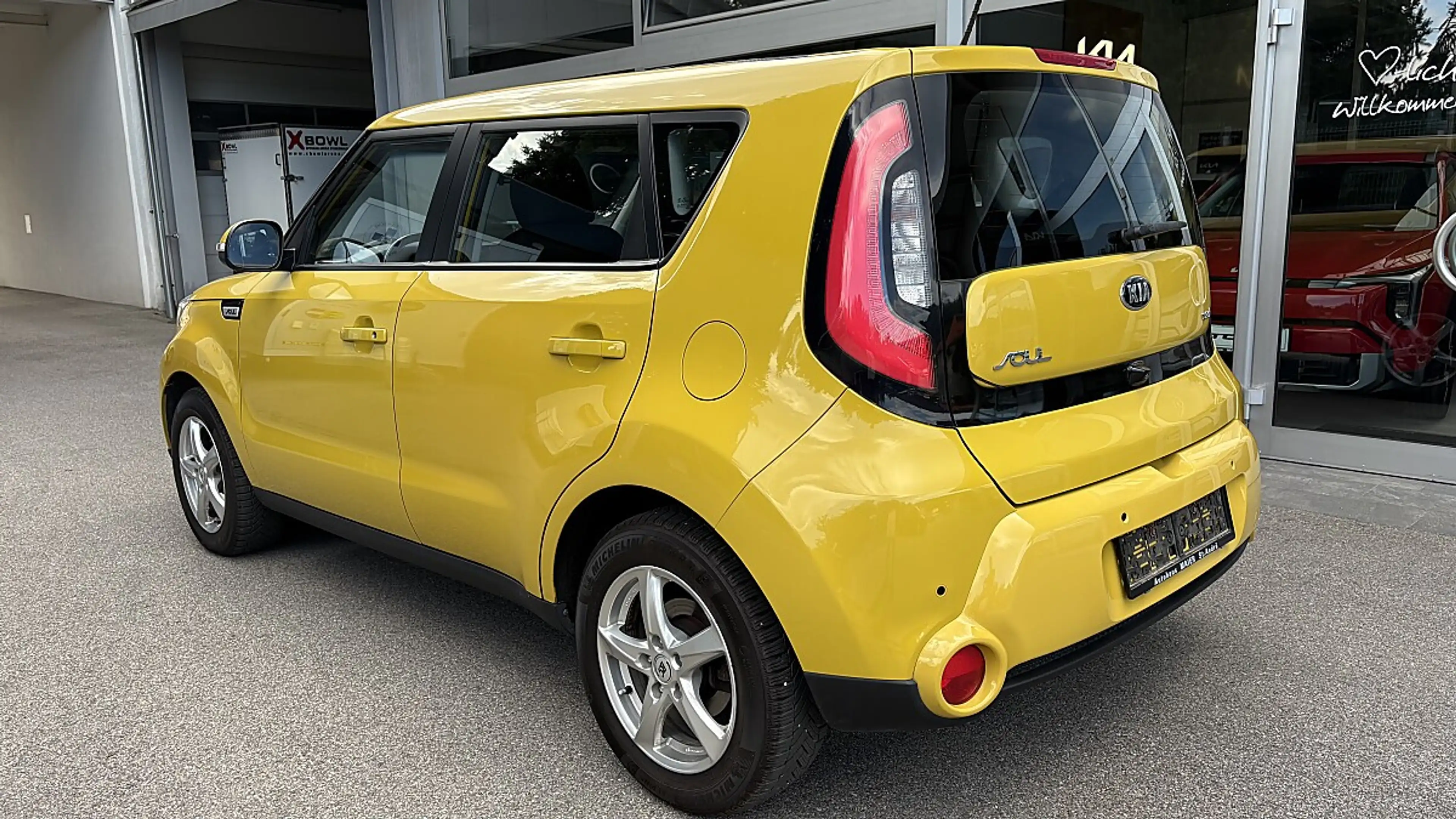 Kia Soul 1,6 CRDi Silber — photo 4