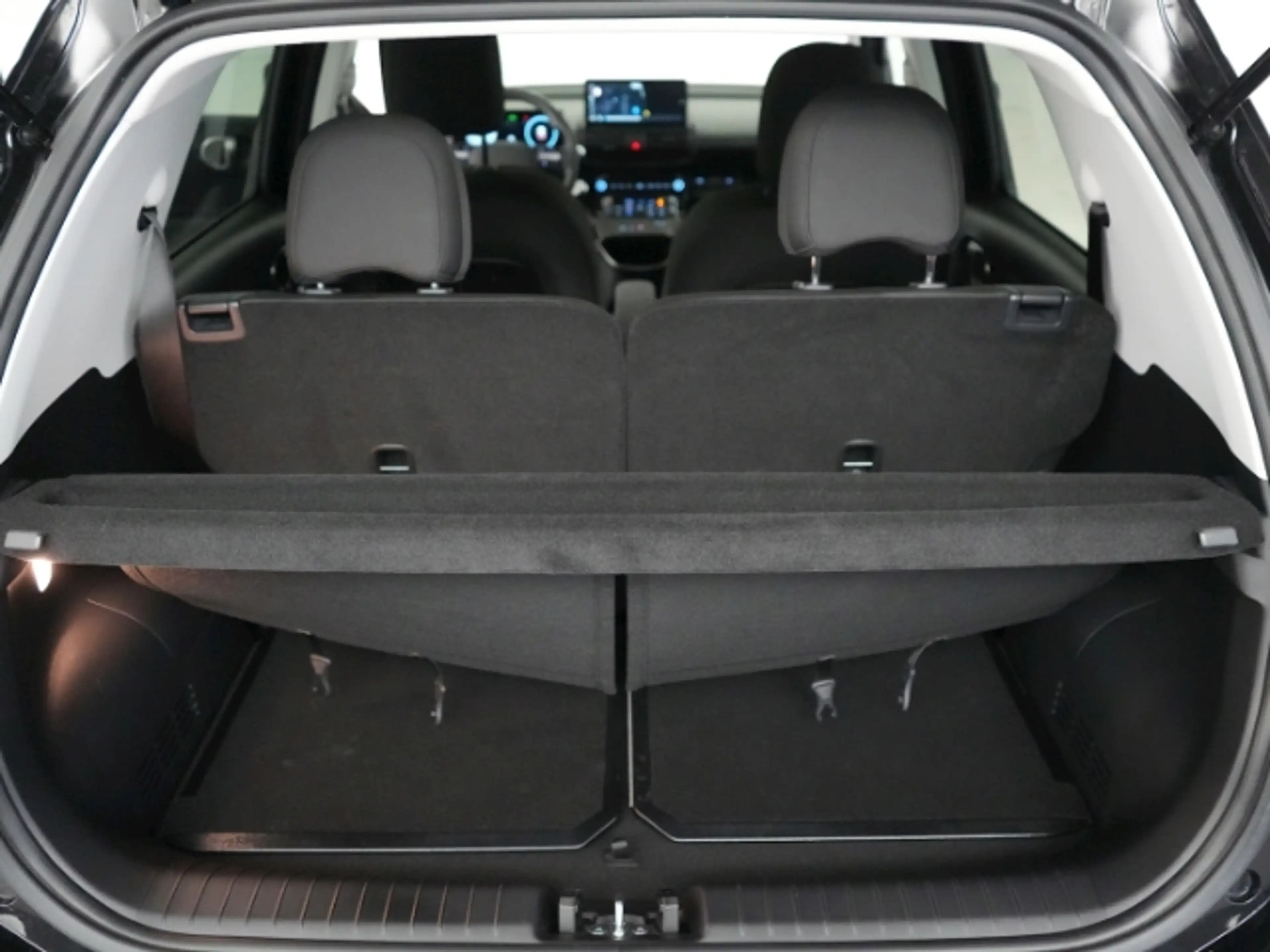 Hyundai Inster TREND 49kWH+NAVI+RÜCKFAHRKAMERA+SITZ-/LENKRADHEIZU — photo 14