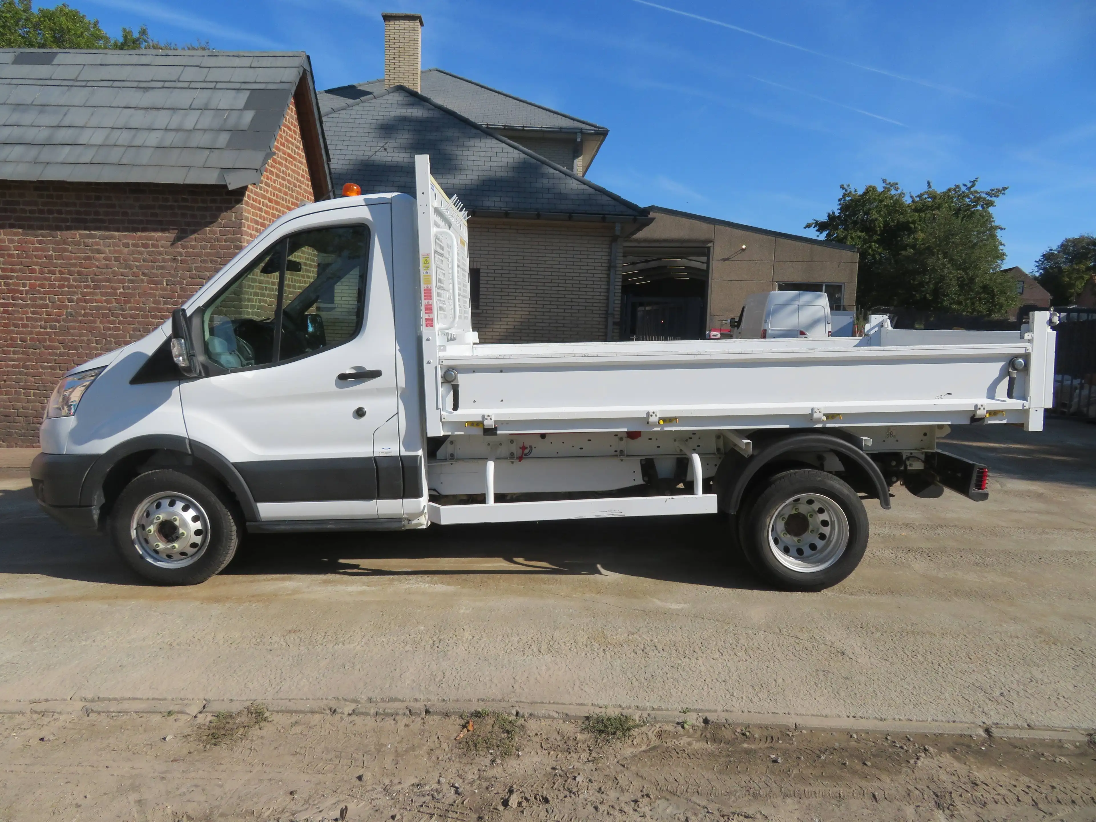Ford Transit 2.0TDCi Kipper — photo 4