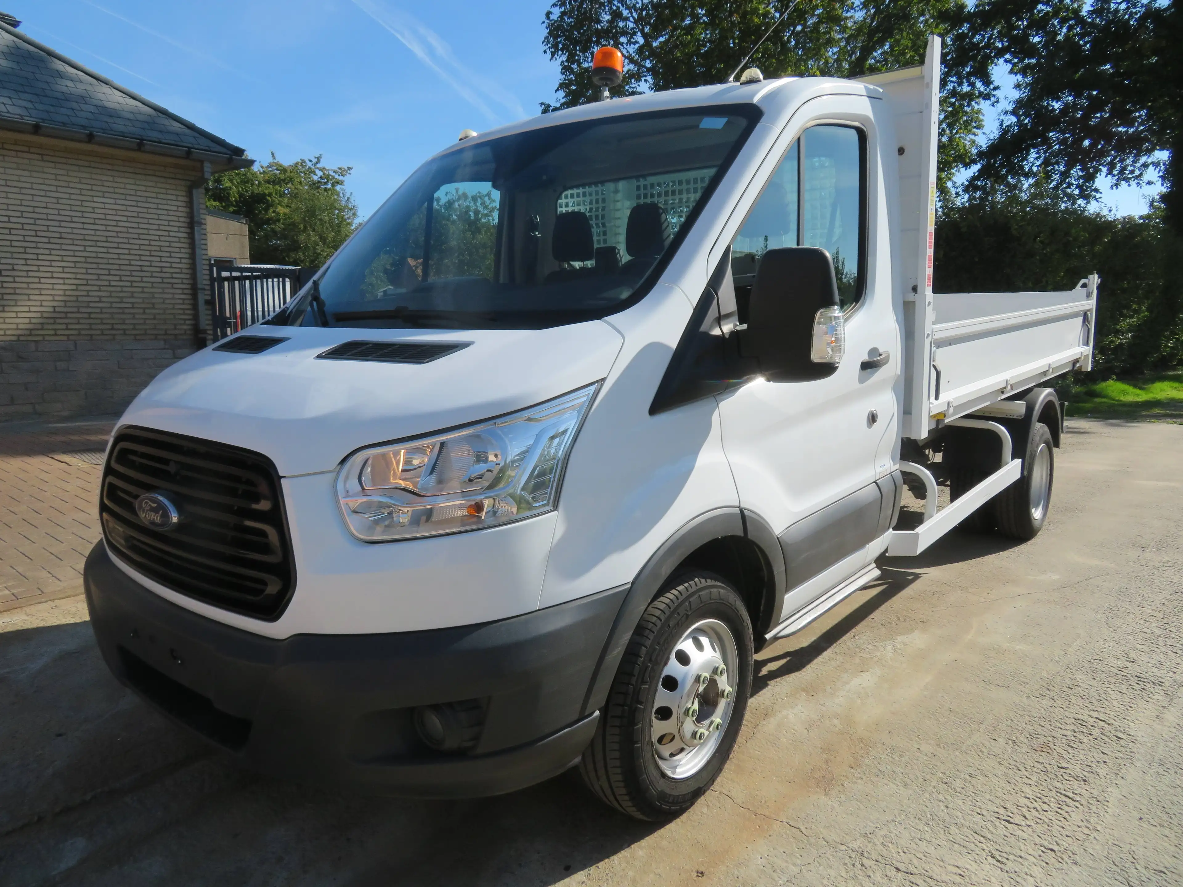 Ford Transit 2.0TDCi Kipper — photo 3