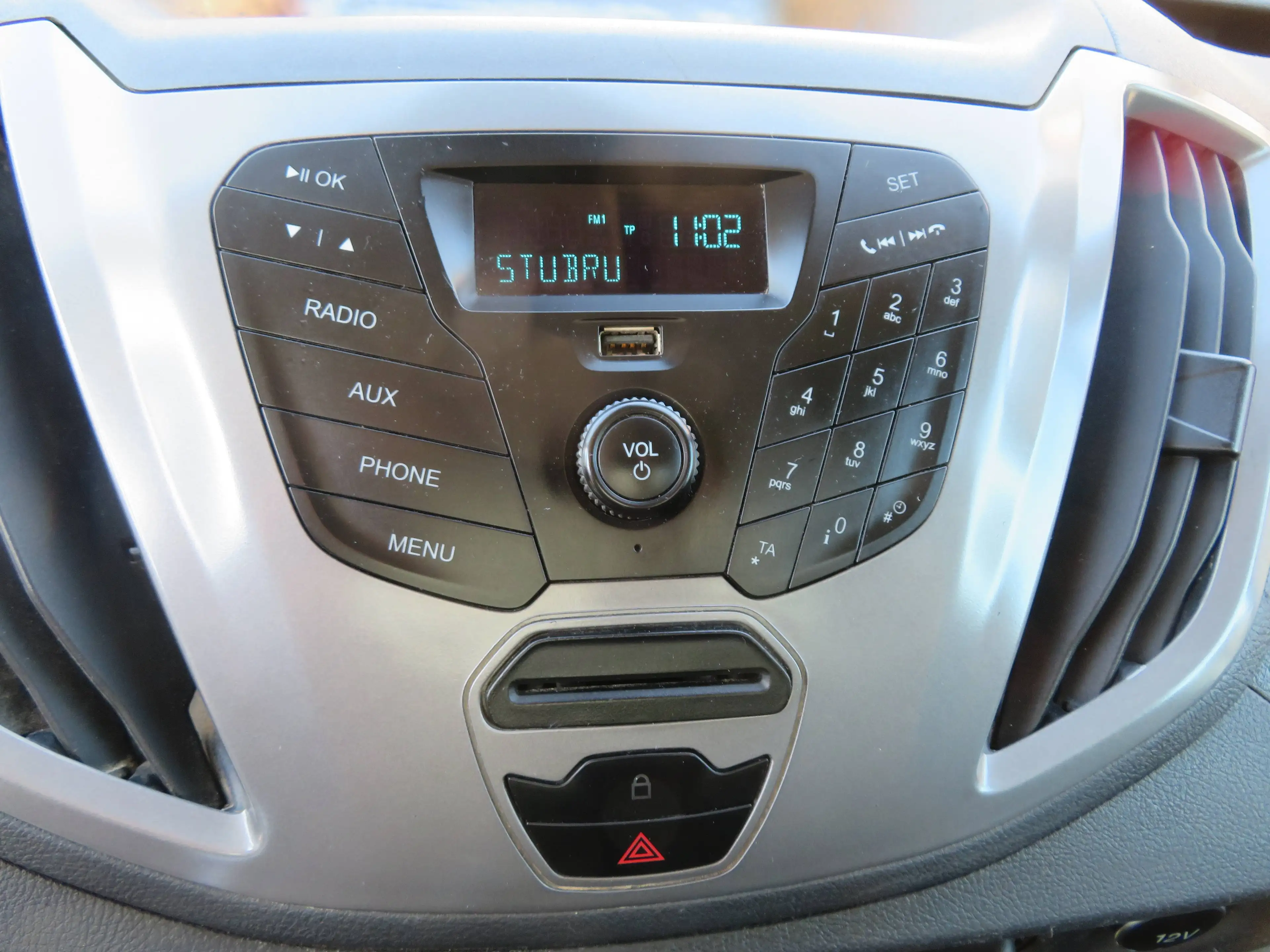 Ford Transit 2.0TDCi Kipper — photo 14