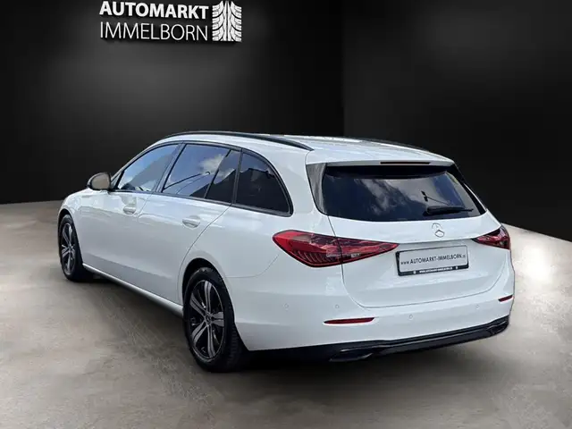 Mercedes-Benz C-Class view 5