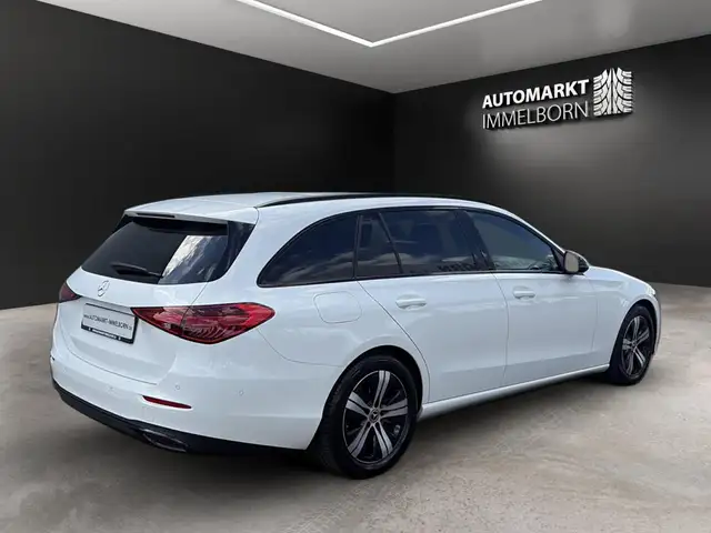 Mercedes-Benz C-Class view 8