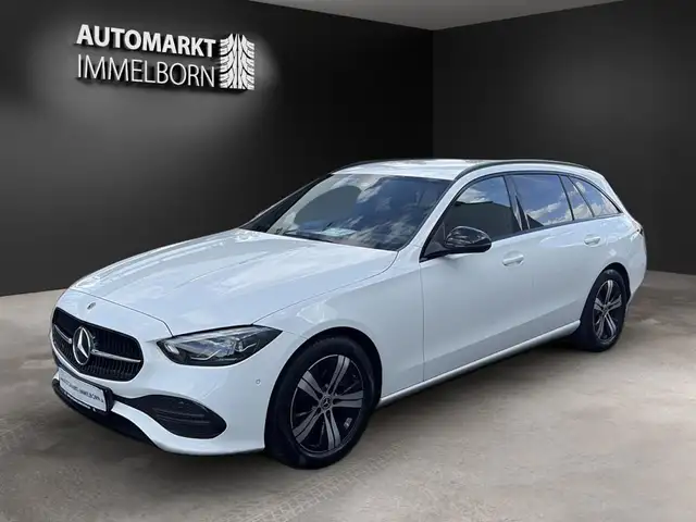 Mercedes-Benz C-Class view 4