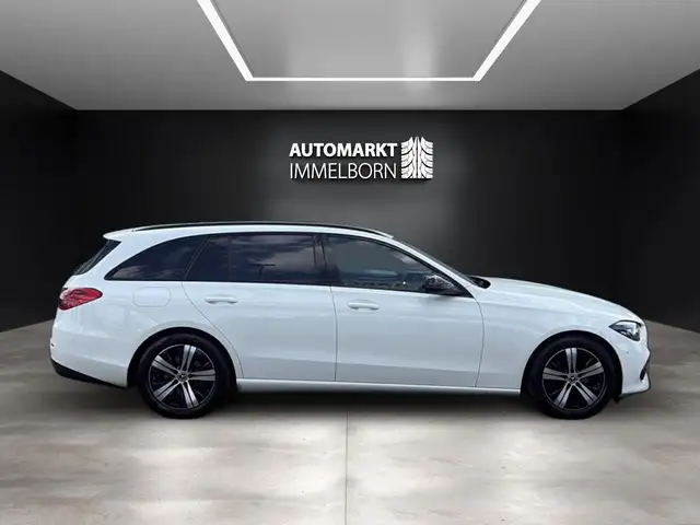 Mercedes-Benz C-Class view 11