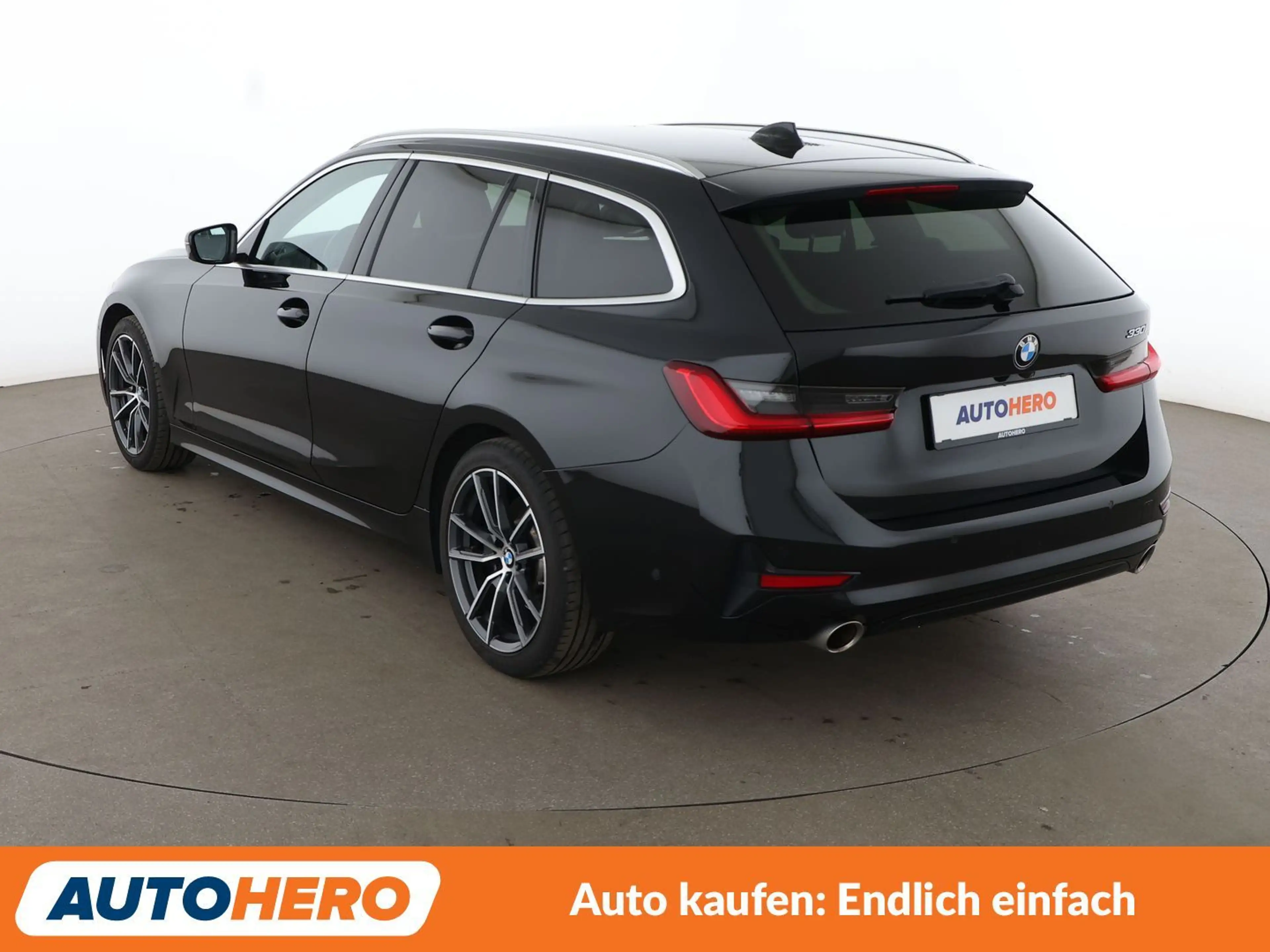 BMW 330 i Sport Line Aut.*NAVI*360*LASER* — photo 4