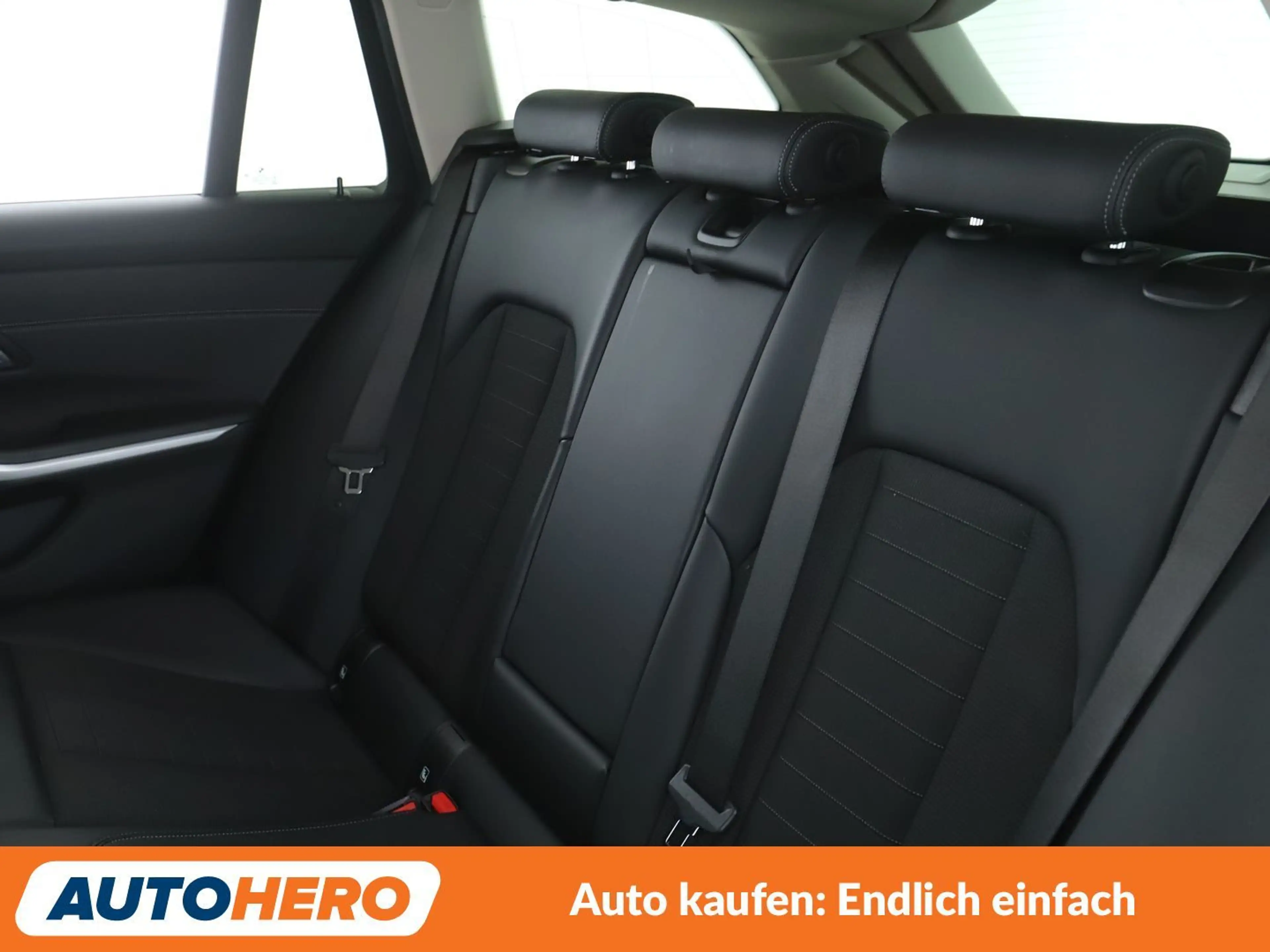 BMW 330 i Sport Line Aut.*NAVI*360*LASER* — photo 14