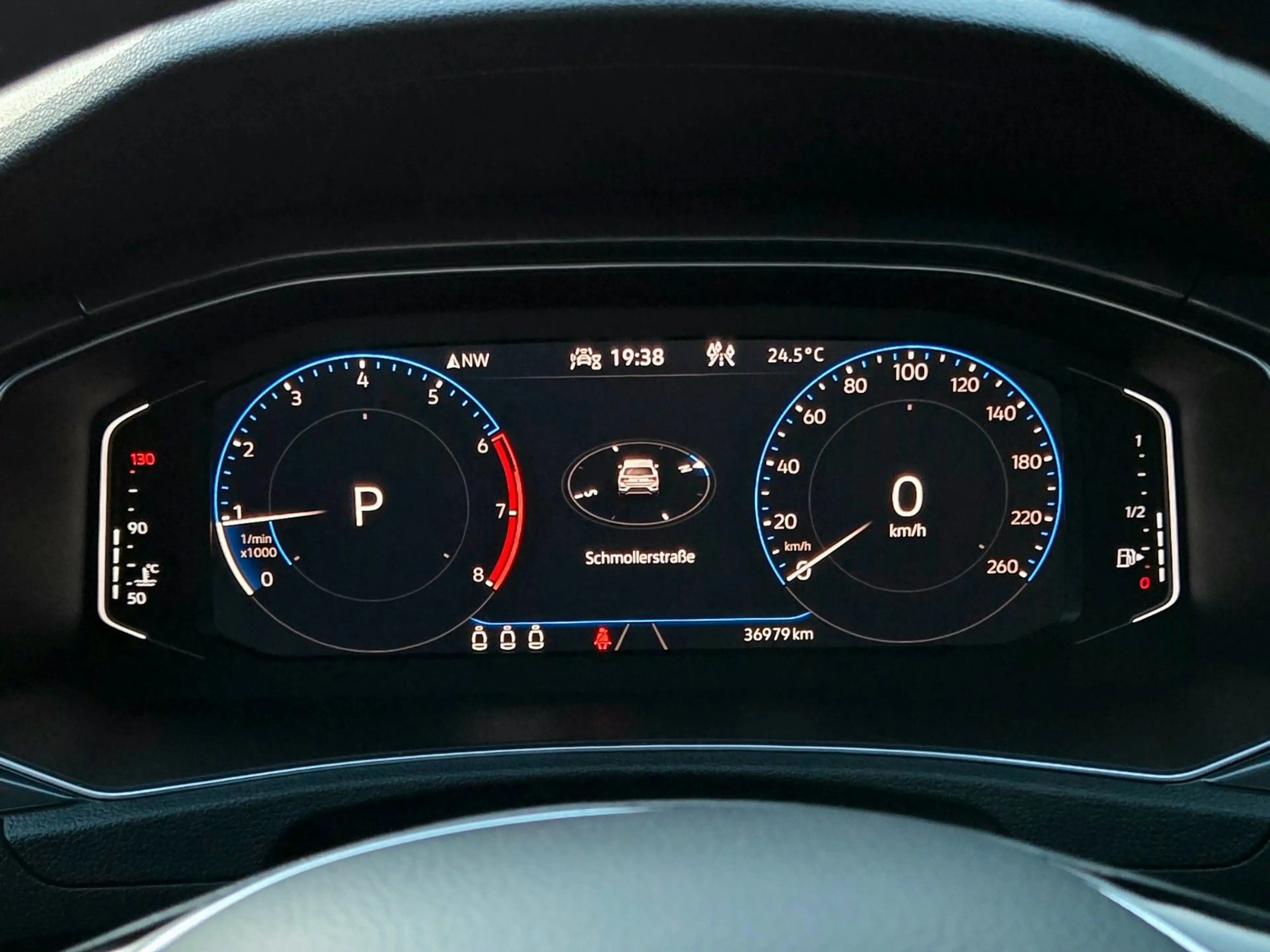 Volkswagen T-Roc 1.5 TSI DSG R-Line Sport +ACC+LED+BEATS+ — photo 15