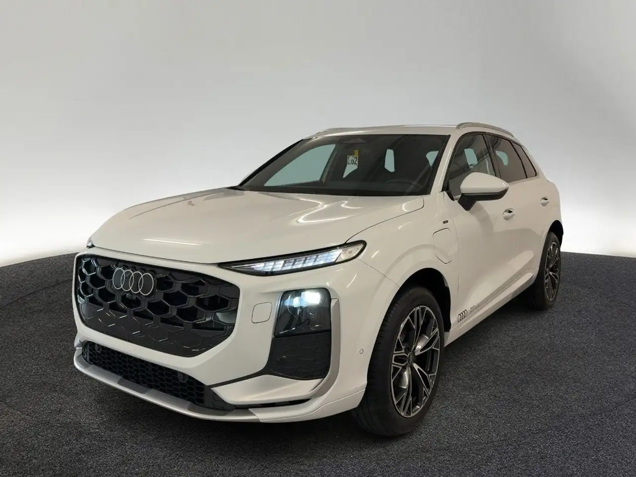 Audi Q3 e-hybrid S tronic 3