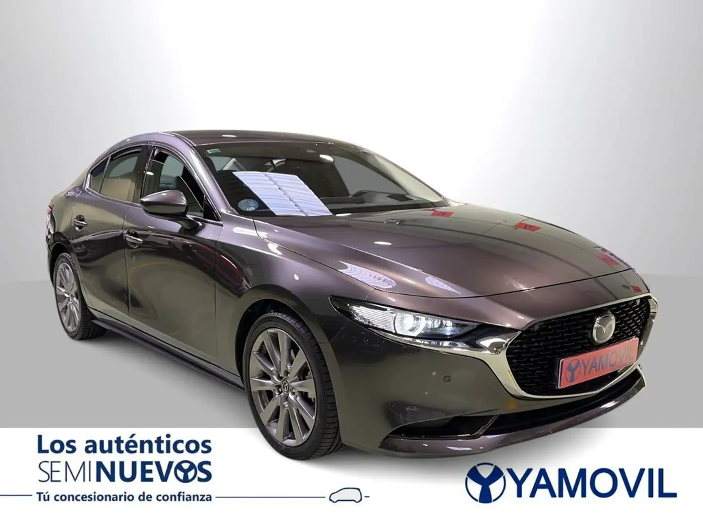 Mazda 3 Sedán 2.0 e-Skyactiv-G Zenith 90kW Gris - 2
