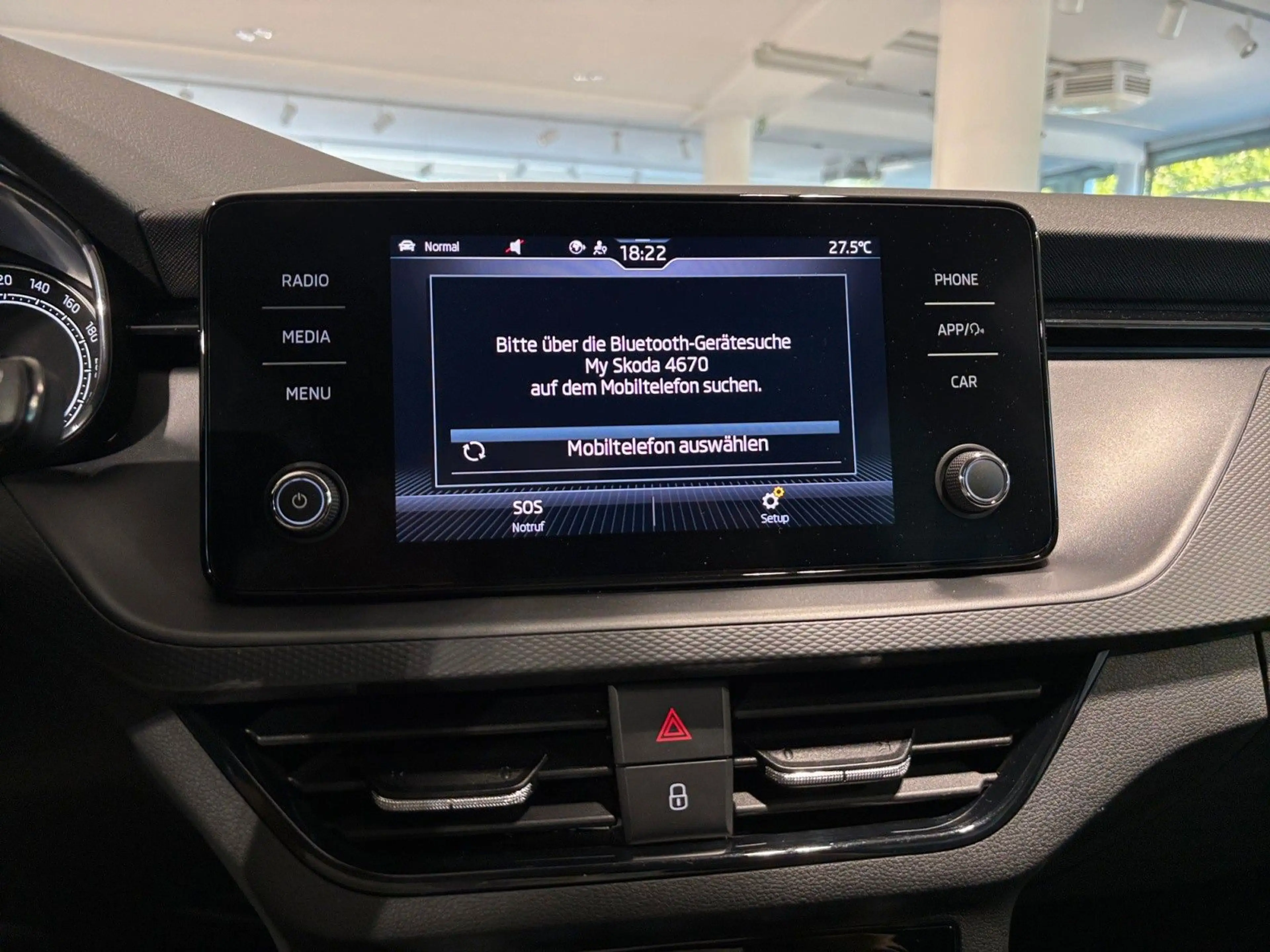 Skoda Kamiq 1.5TSI DSG Selection AHK LED TEMP SHZ APP — photo 20