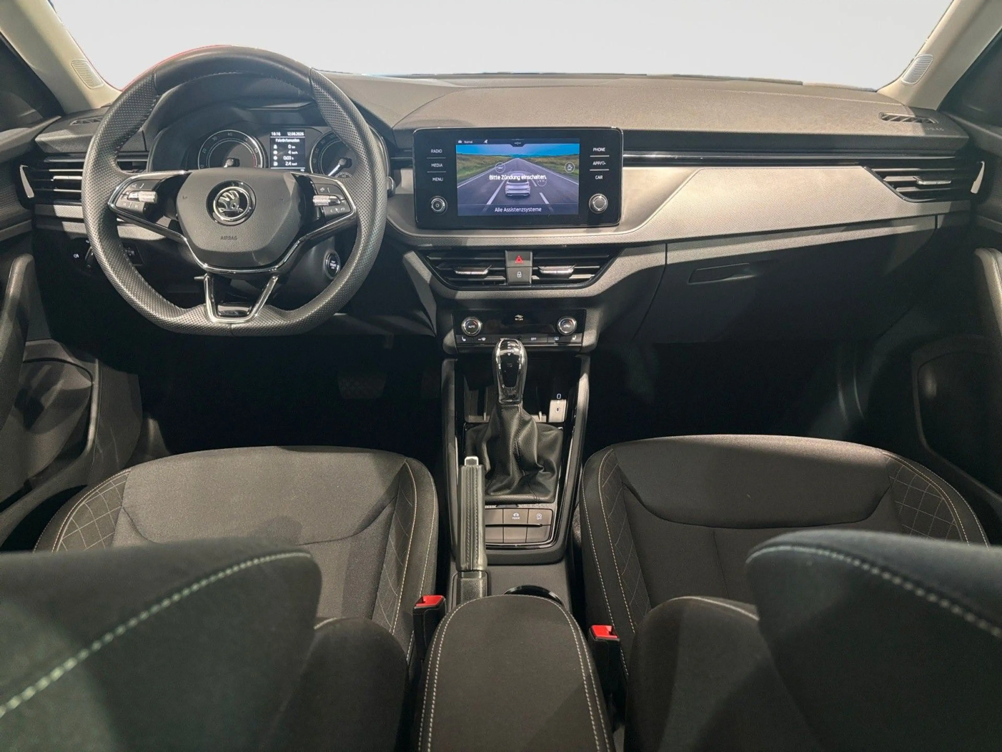 Skoda Kamiq 1.5TSI DSG Selection AHK LED TEMP SHZ APP — photo 10