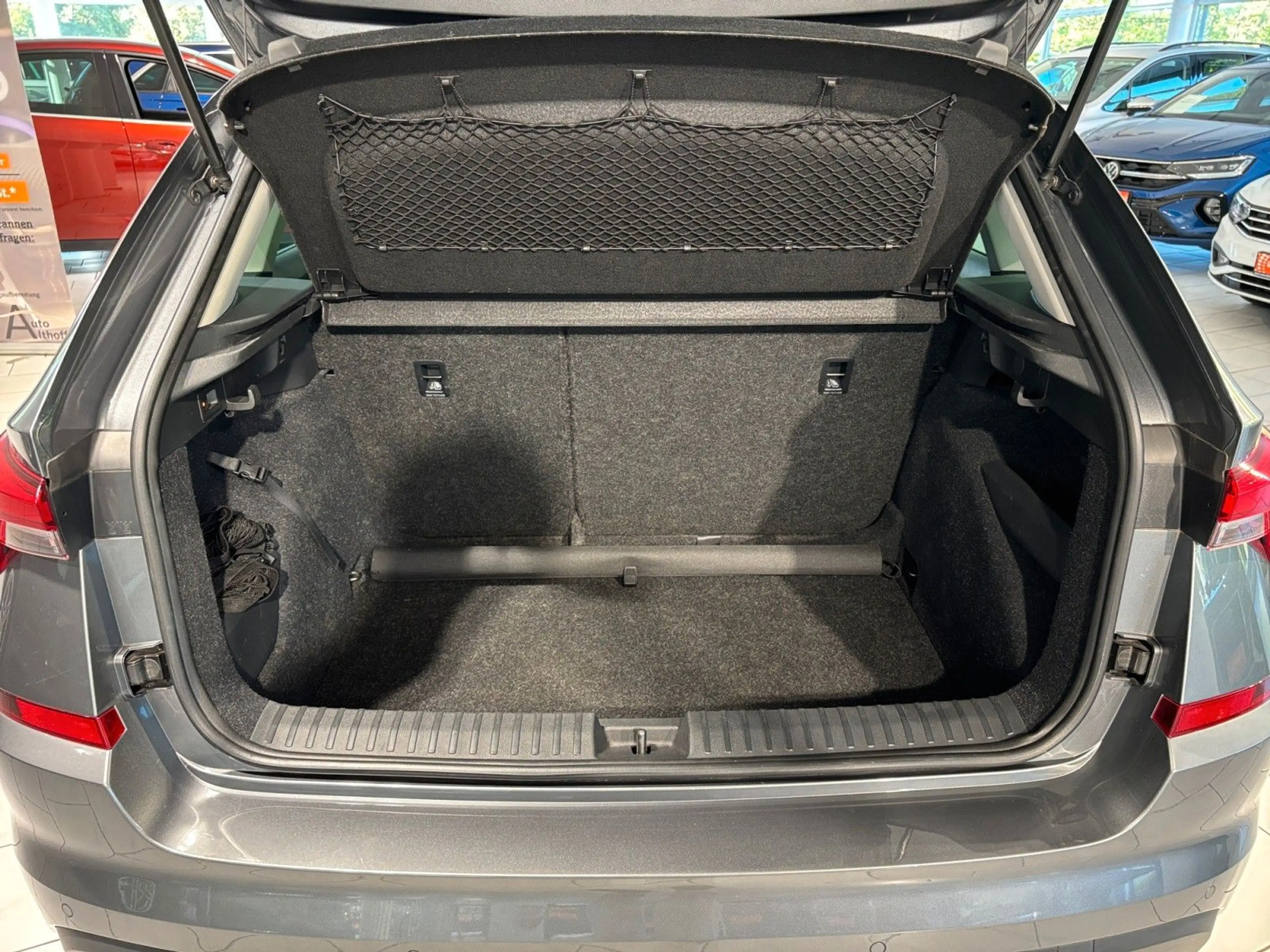 Skoda Kamiq 1.5TSI DSG Selection AHK LED TEMP SHZ APP — photo 17