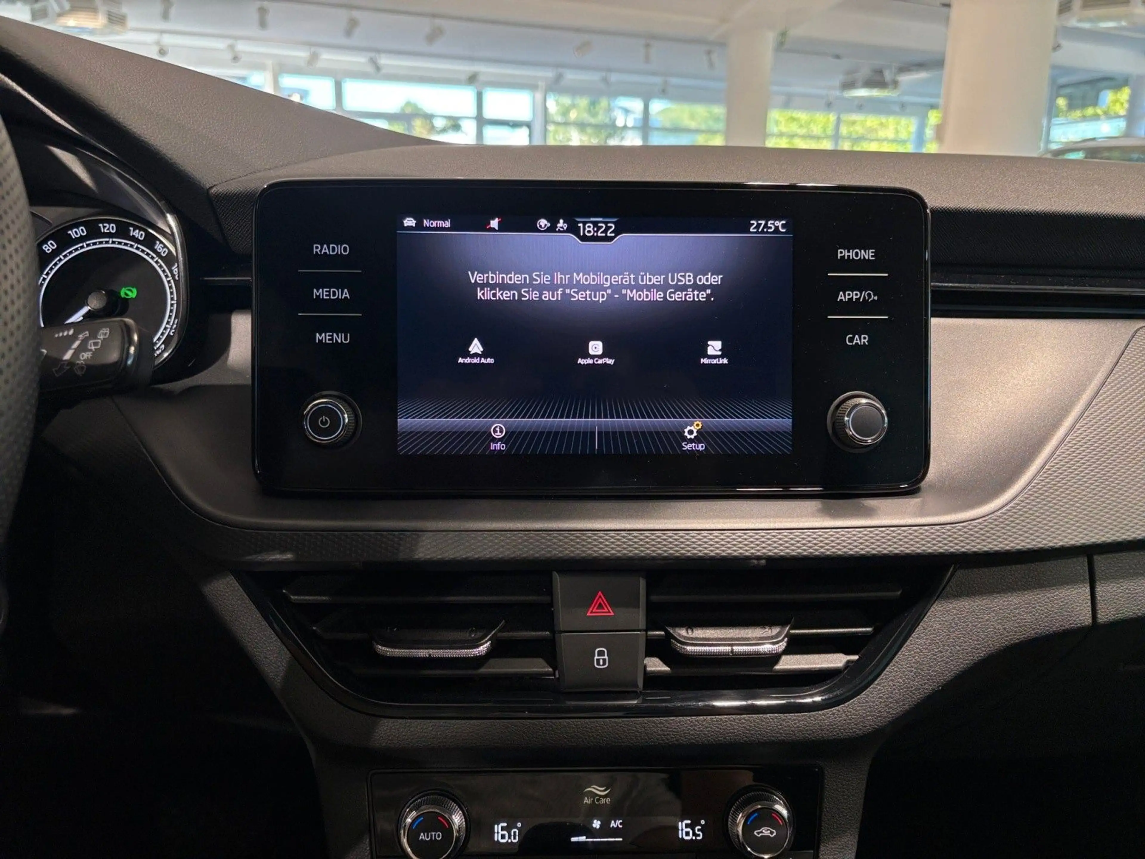 Skoda Kamiq 1.5TSI DSG Selection AHK LED TEMP SHZ APP — photo 18