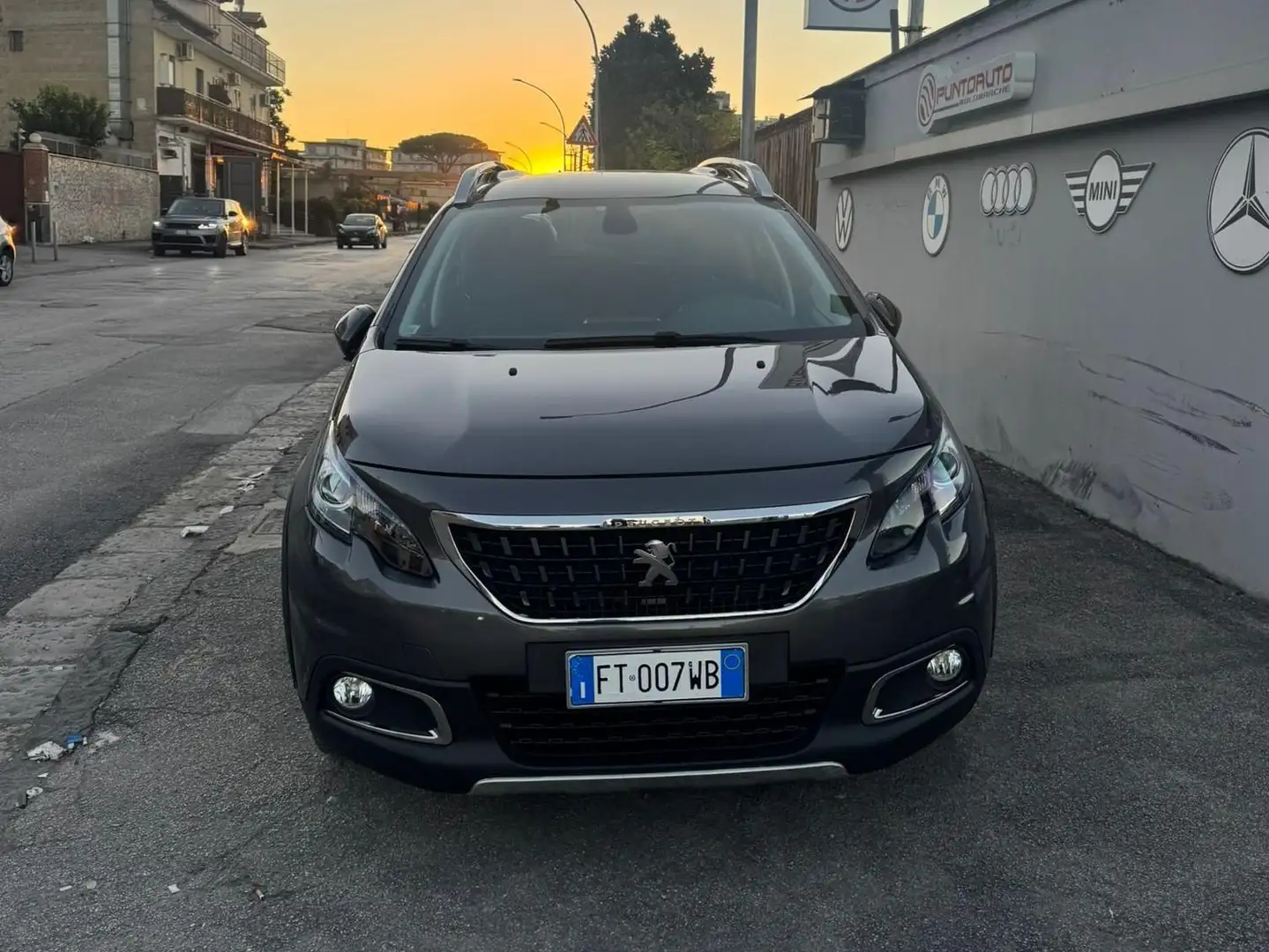 Peugeot 2008 Peugeot 2008 1.5 bluehdi Allure s Grigio - 1
