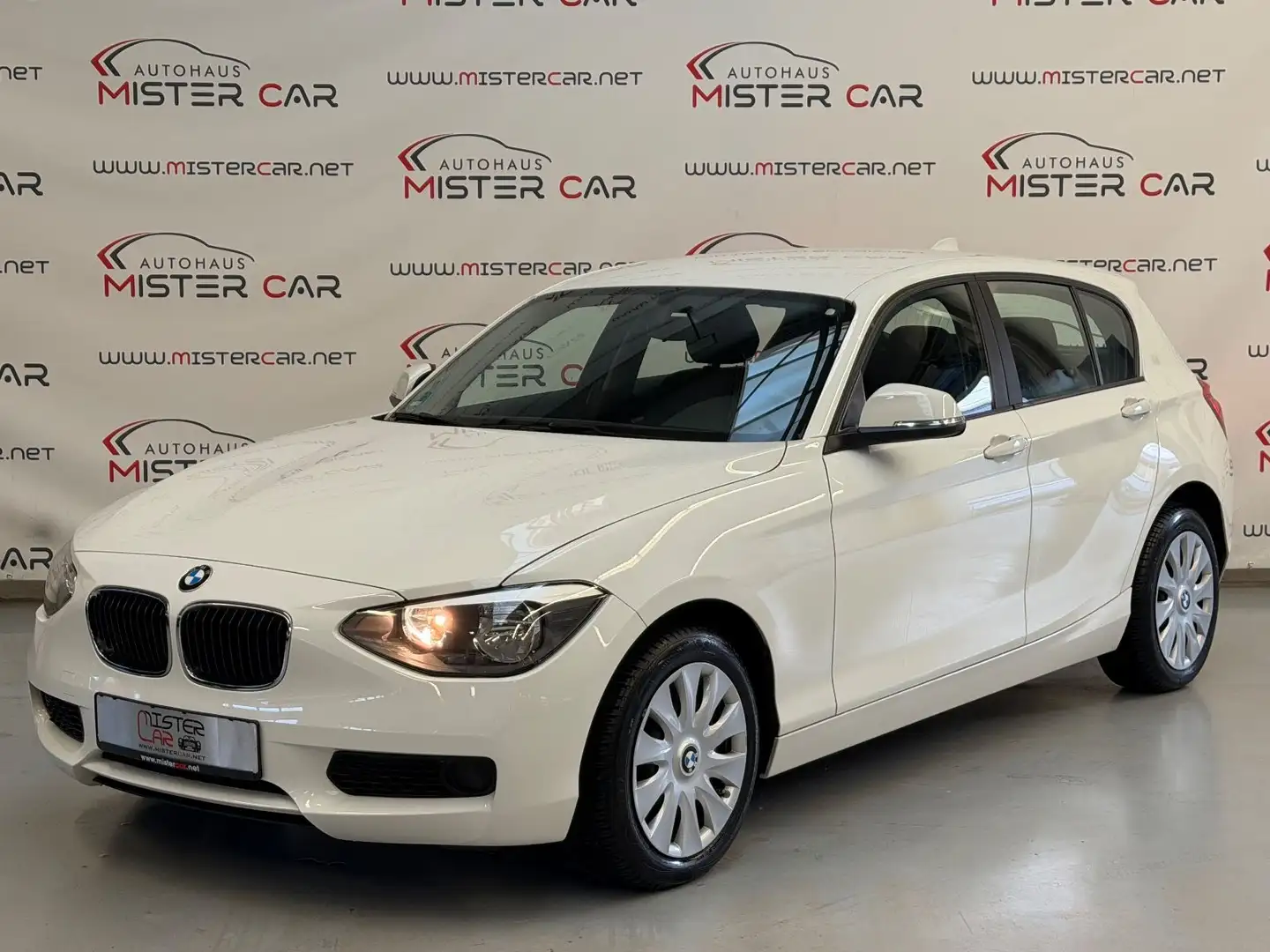 BMW 116 i Limousine Klimaanlage/AUX/1.HAND Blanc - 1