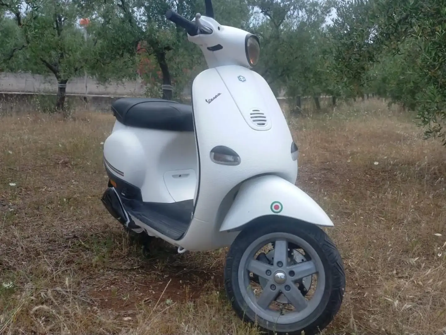 Piaggio ET 4 4 TEMPI 125 CC- VERNICE GROFFATA CHIAVE CODIFICATA Biały - 1