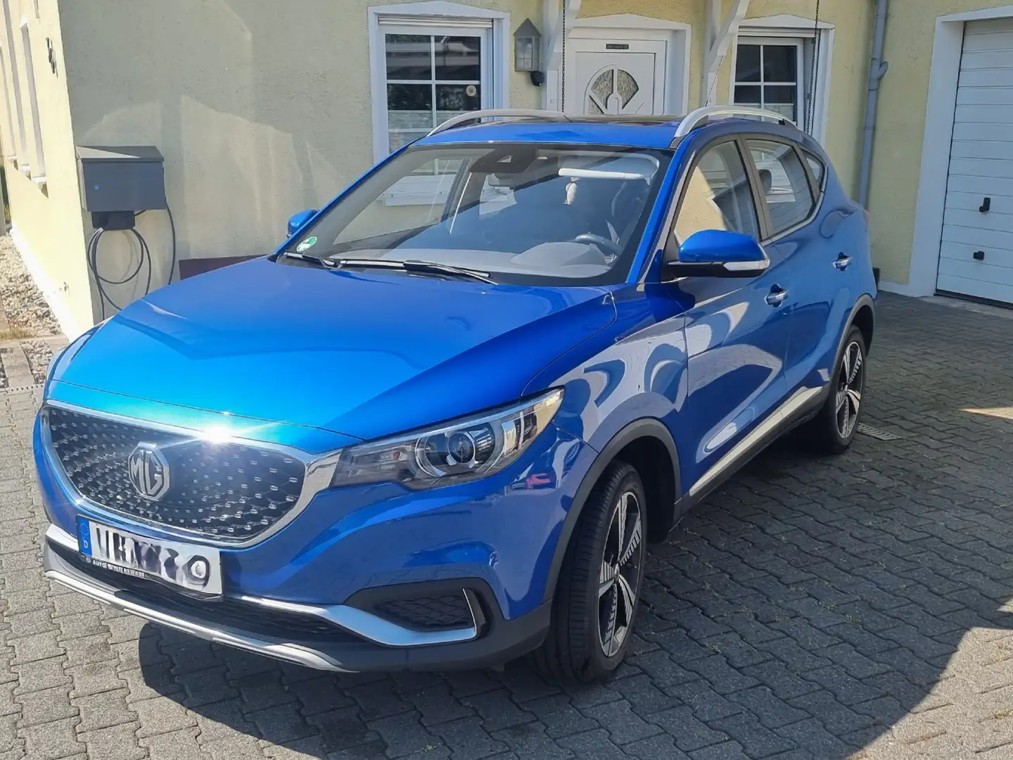MG ZS Luxury Blau - 2