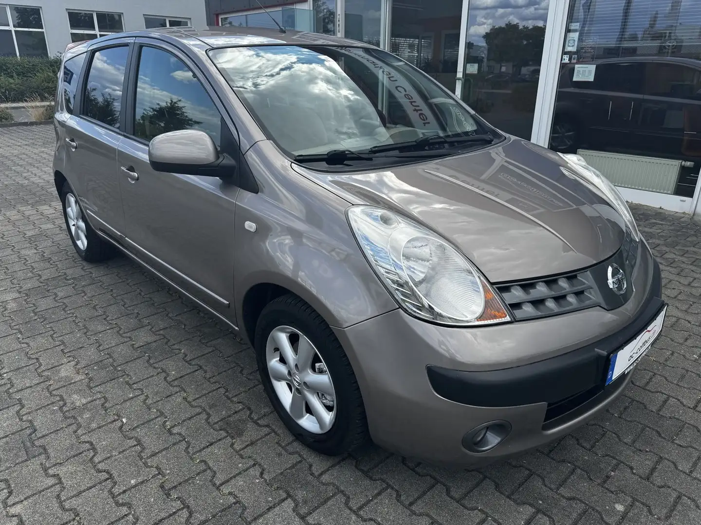Nissan Note 1.6 ATAcenta Klimautom PDC Alu Privacy Gl - 1
