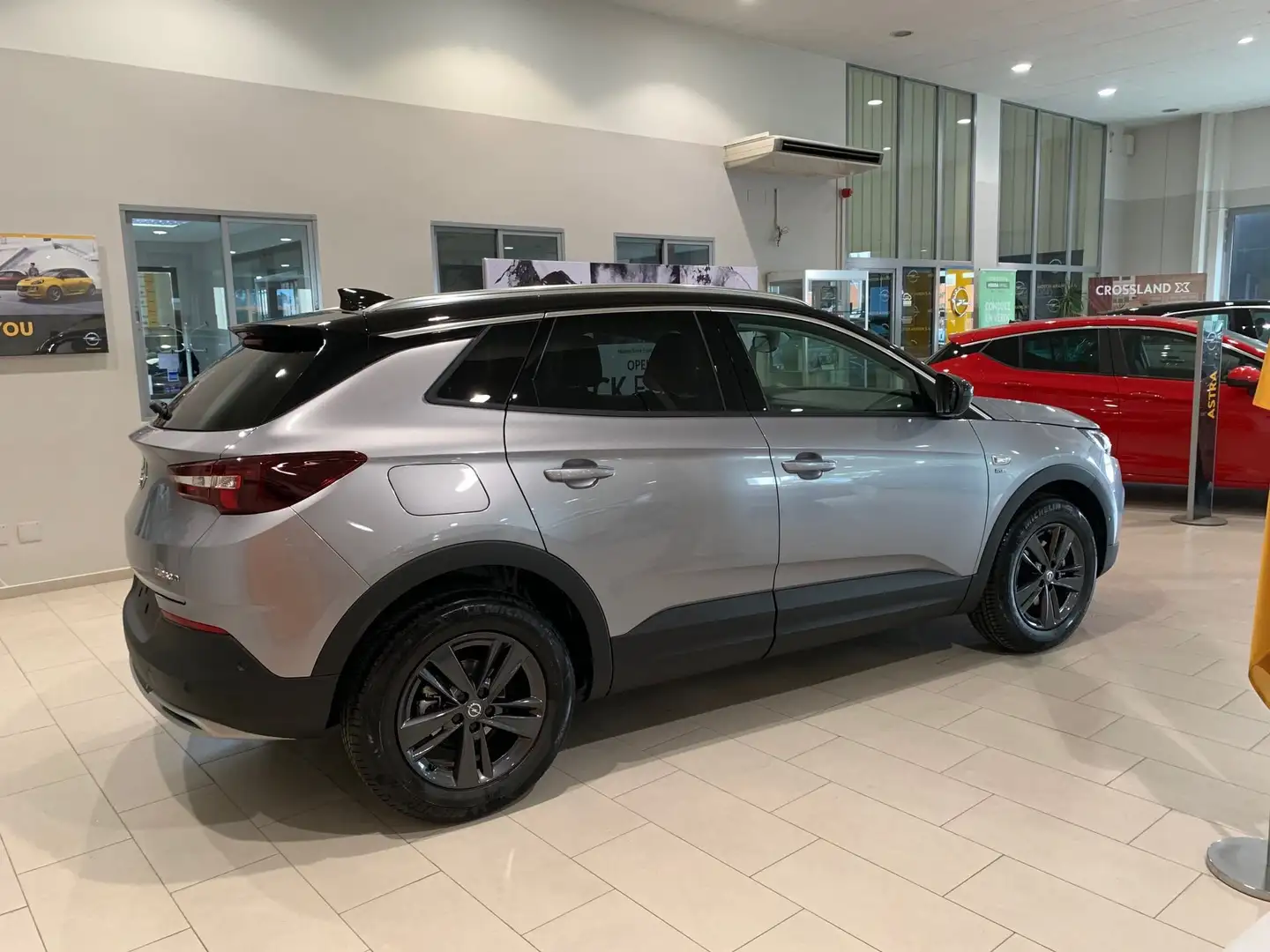 Opel Grandland X 1.5 CDTi 130cv 2020 Gris - 2