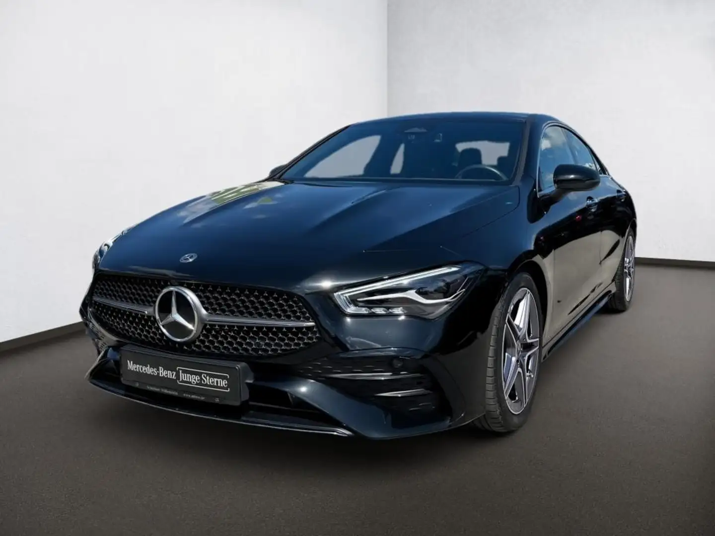 Mercedes-Benz CLA 200 d Coupé AMG-Adv+*KeyGo*RKam*Ambi*CarPlay Zwart - 2