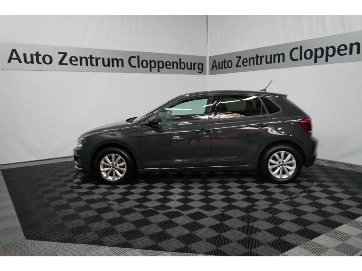 Volkswagen Polo VI Highline 1.0 TSI EU6d Klima+14.400 km Grau - 2