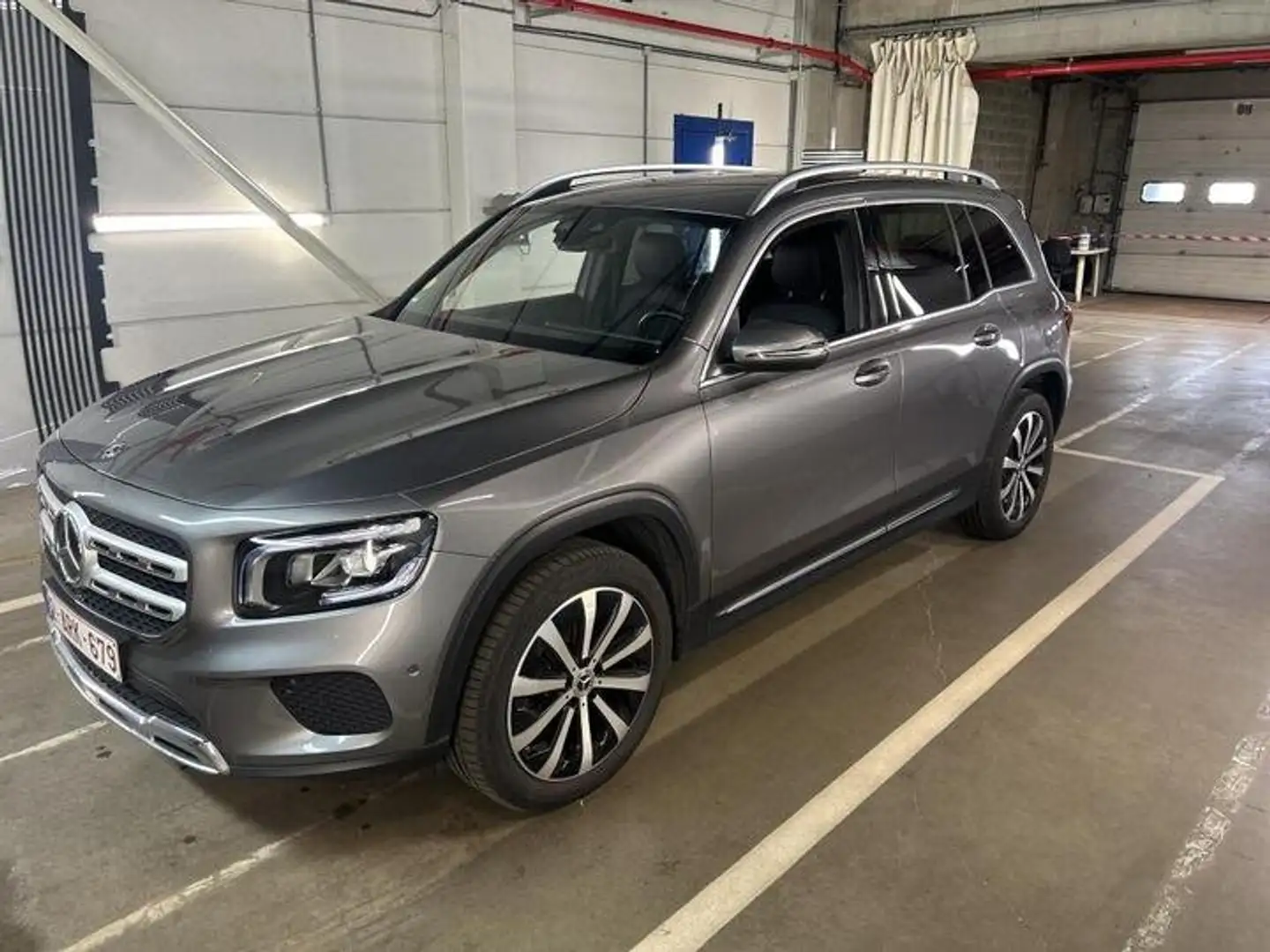 Mercedes-Benz GLB 180 d 8GTRONIC *CUIR/TISSU-LED-CRUISE-NAVI-PARKTRONIC* Grijs - 2