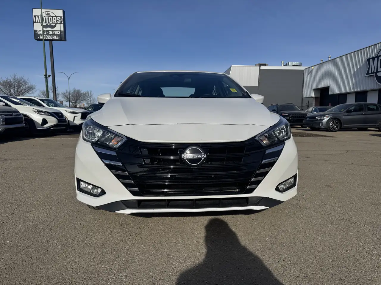 Nissan Versa снимка Nissan Versa