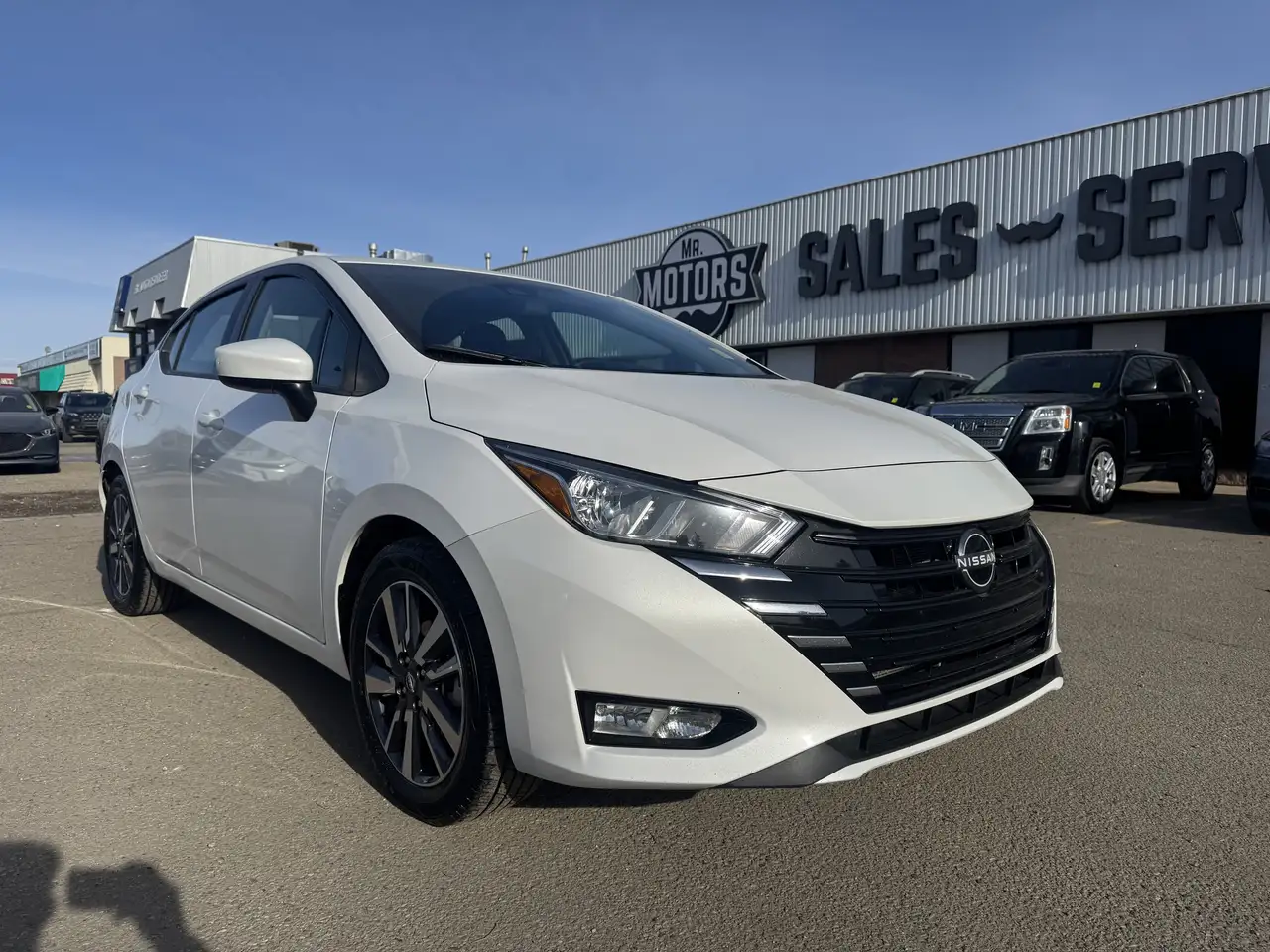 Nissan Versa снимка Nissan Versa