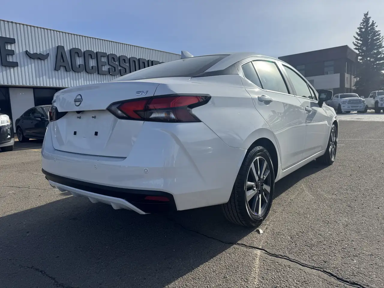 Nissan Versa снимка Nissan Versa