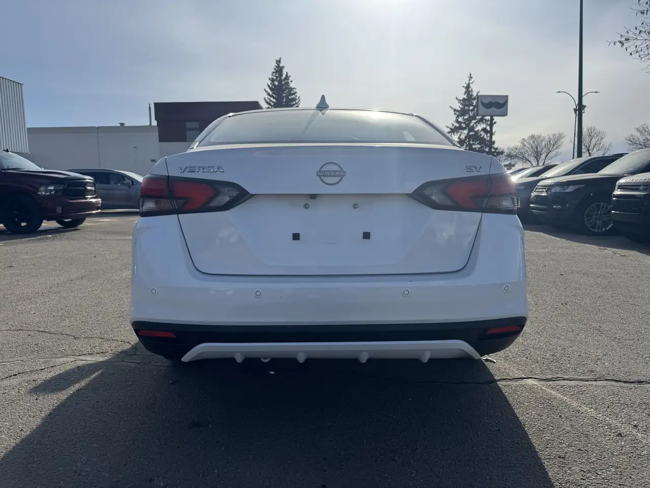 Nissan Versa снимка Nissan Versa