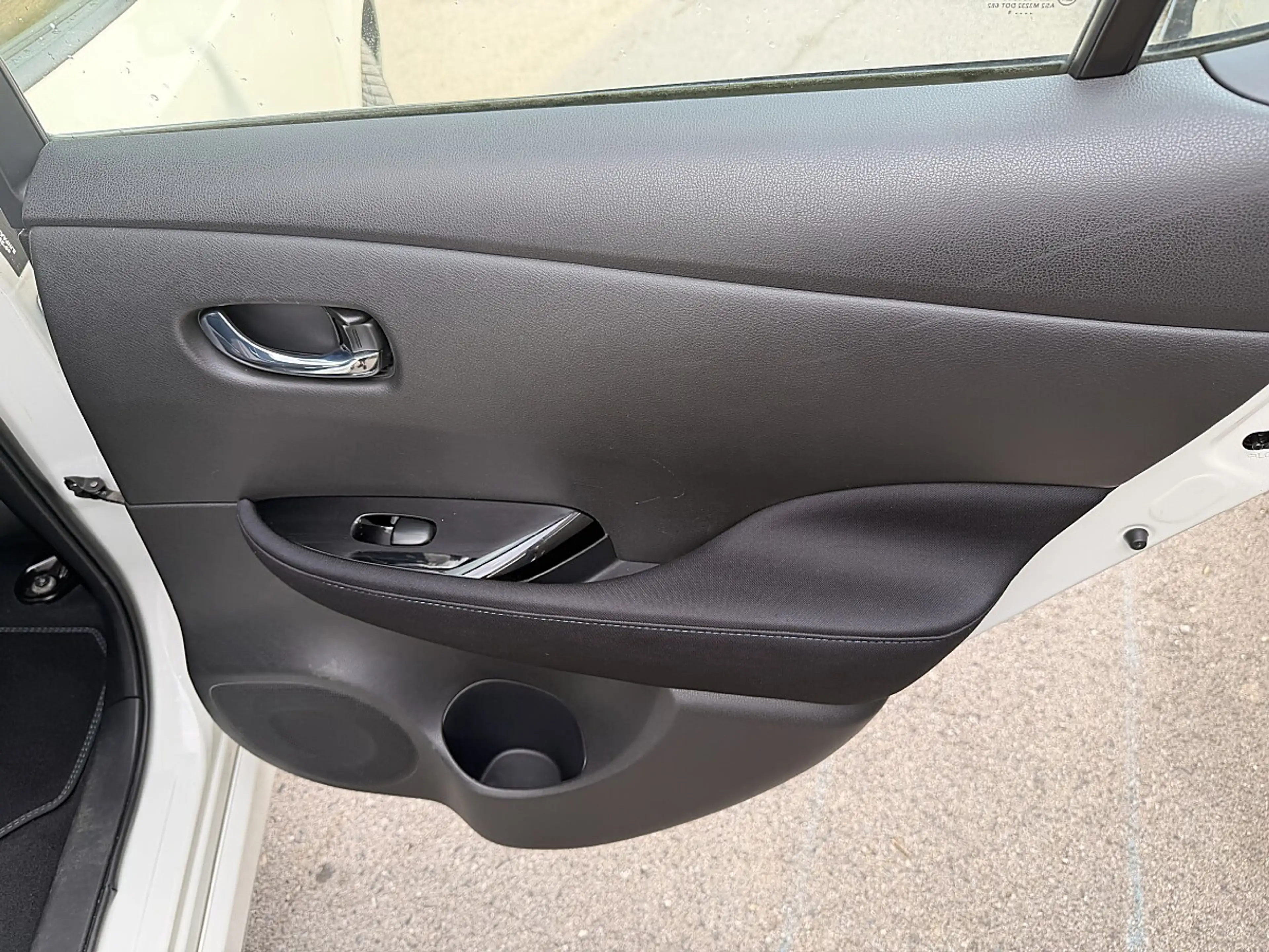Nissan Leaf — photo 13