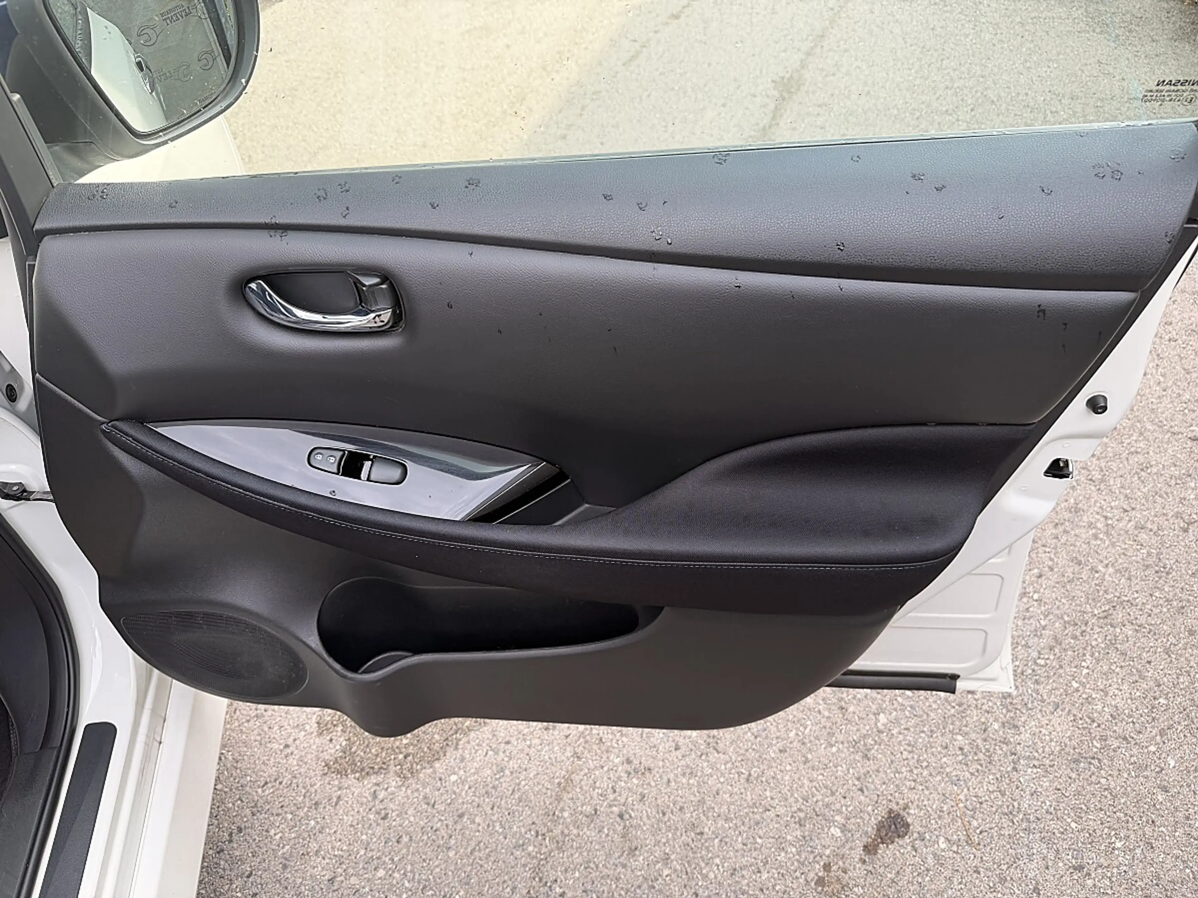 Nissan Leaf — photo 10