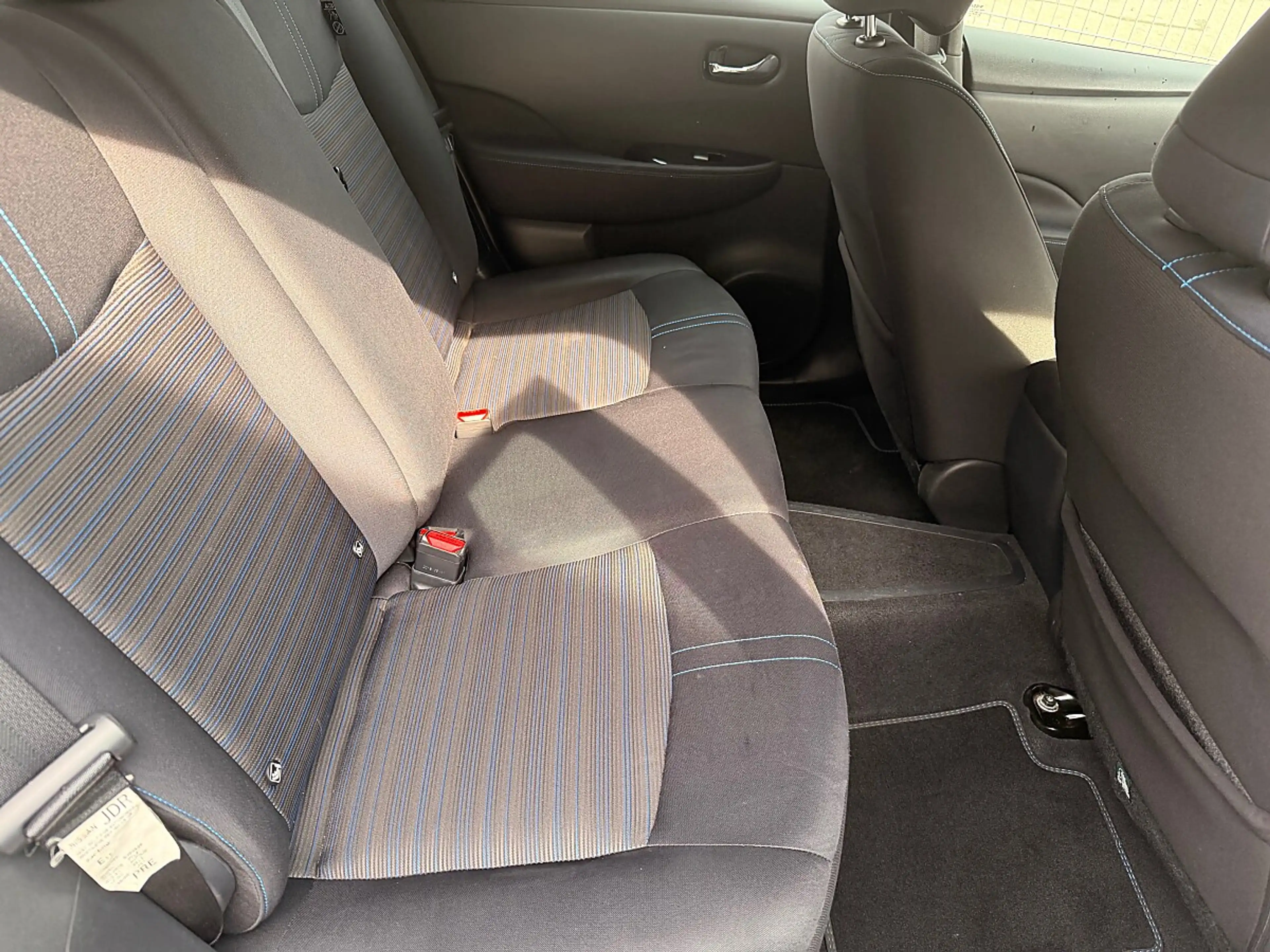 Nissan Leaf — photo 14