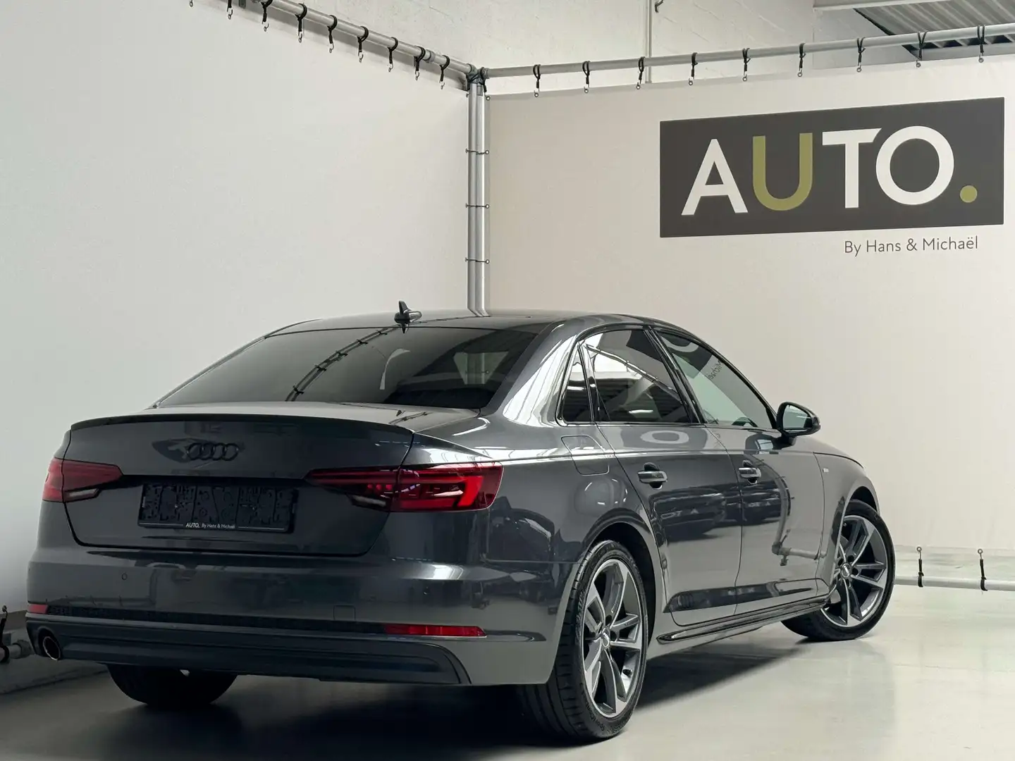 Audi A4 A4 Berline 1.4 TFSI S tronic S-Line *MATRIX*LEDER* Gris - 2