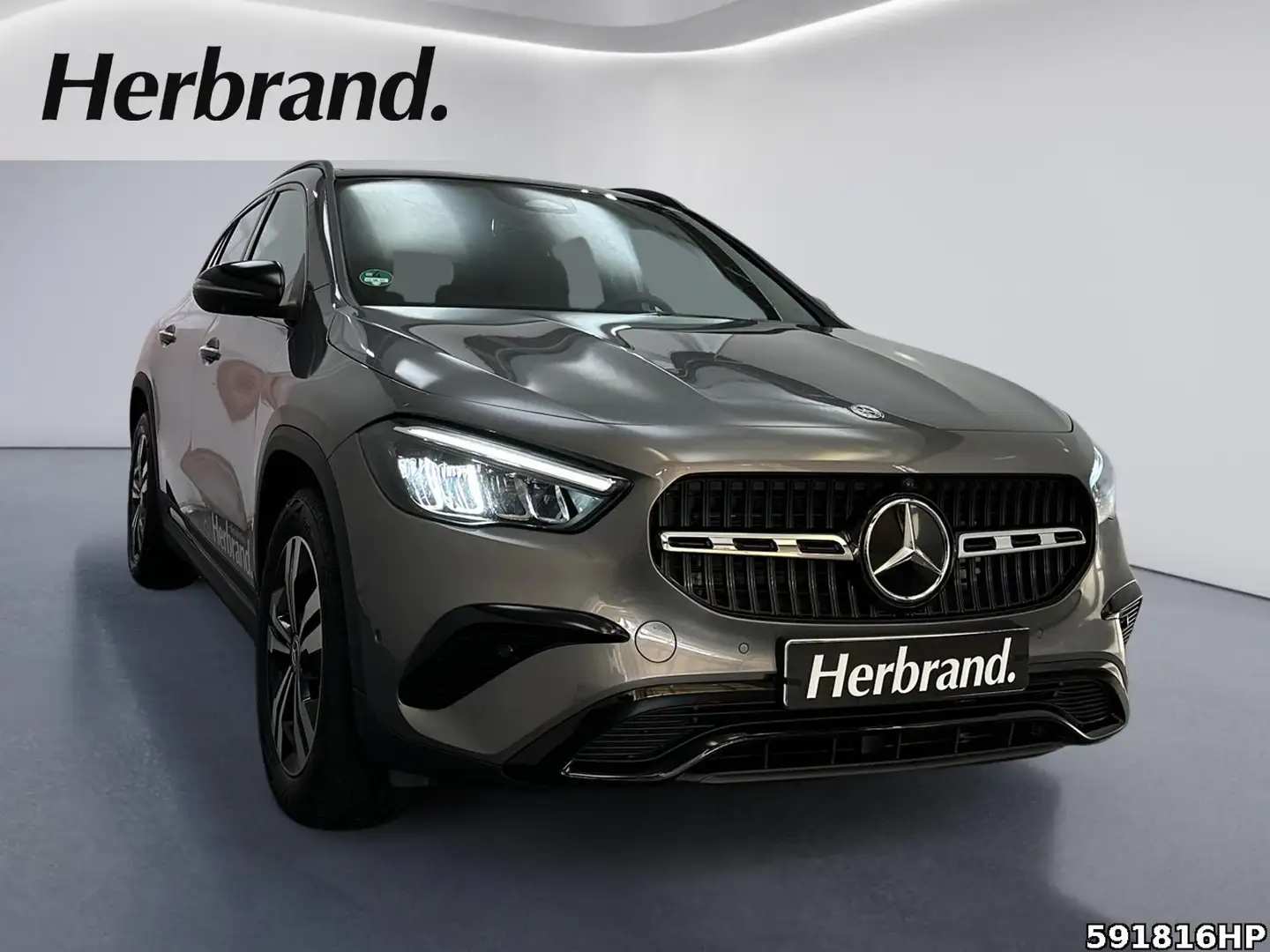 Mercedes-Benz GLA 220 d 4MATIC +AHK+PANO+DISTRO+360°KAM+DAB+ Grau - 2