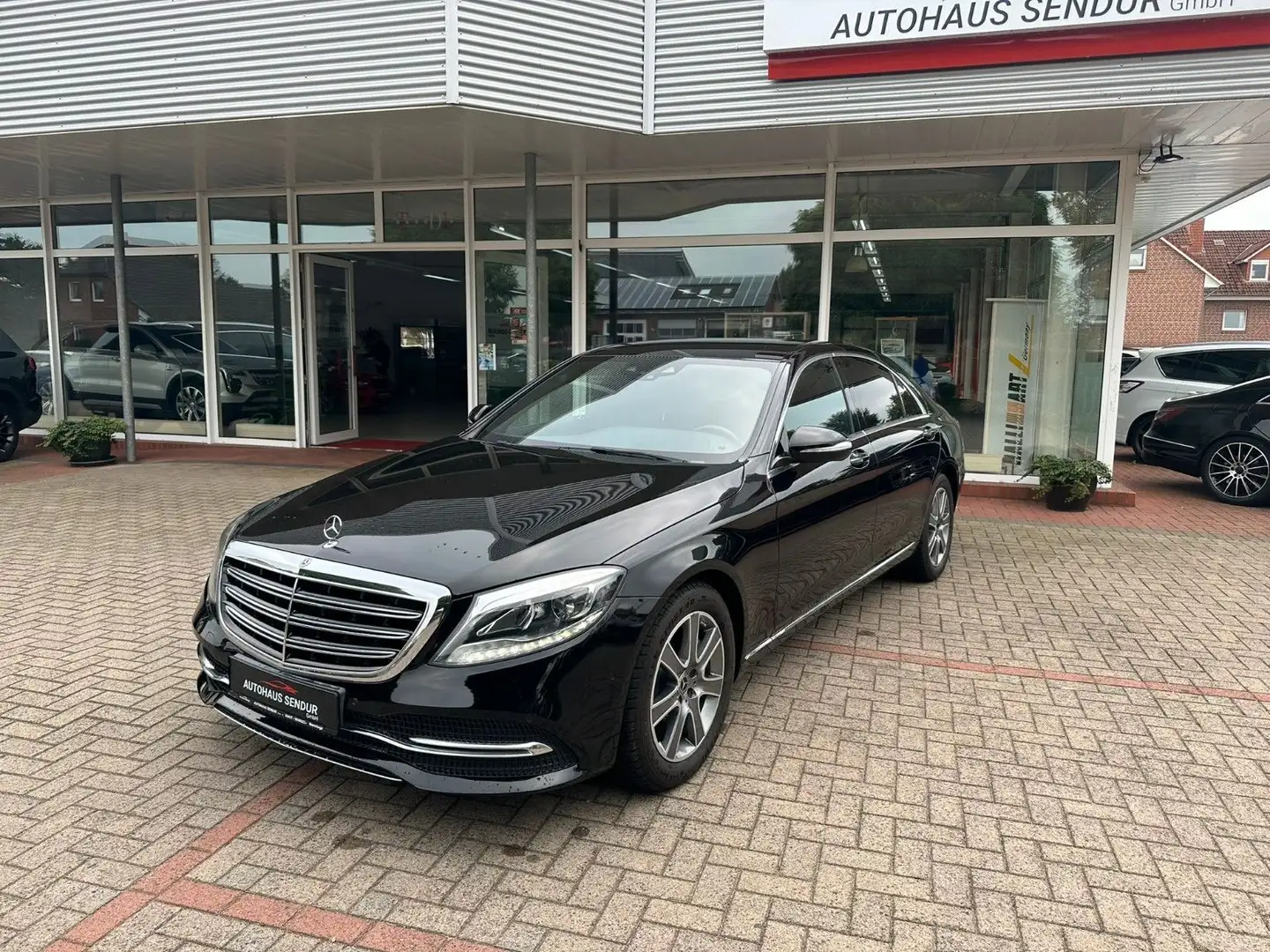 Mercedes-Benz S 400 d 4Matic *LANG*TOP*NAVI*KAMERA*SOFTCLOSE Schwarz - 2
