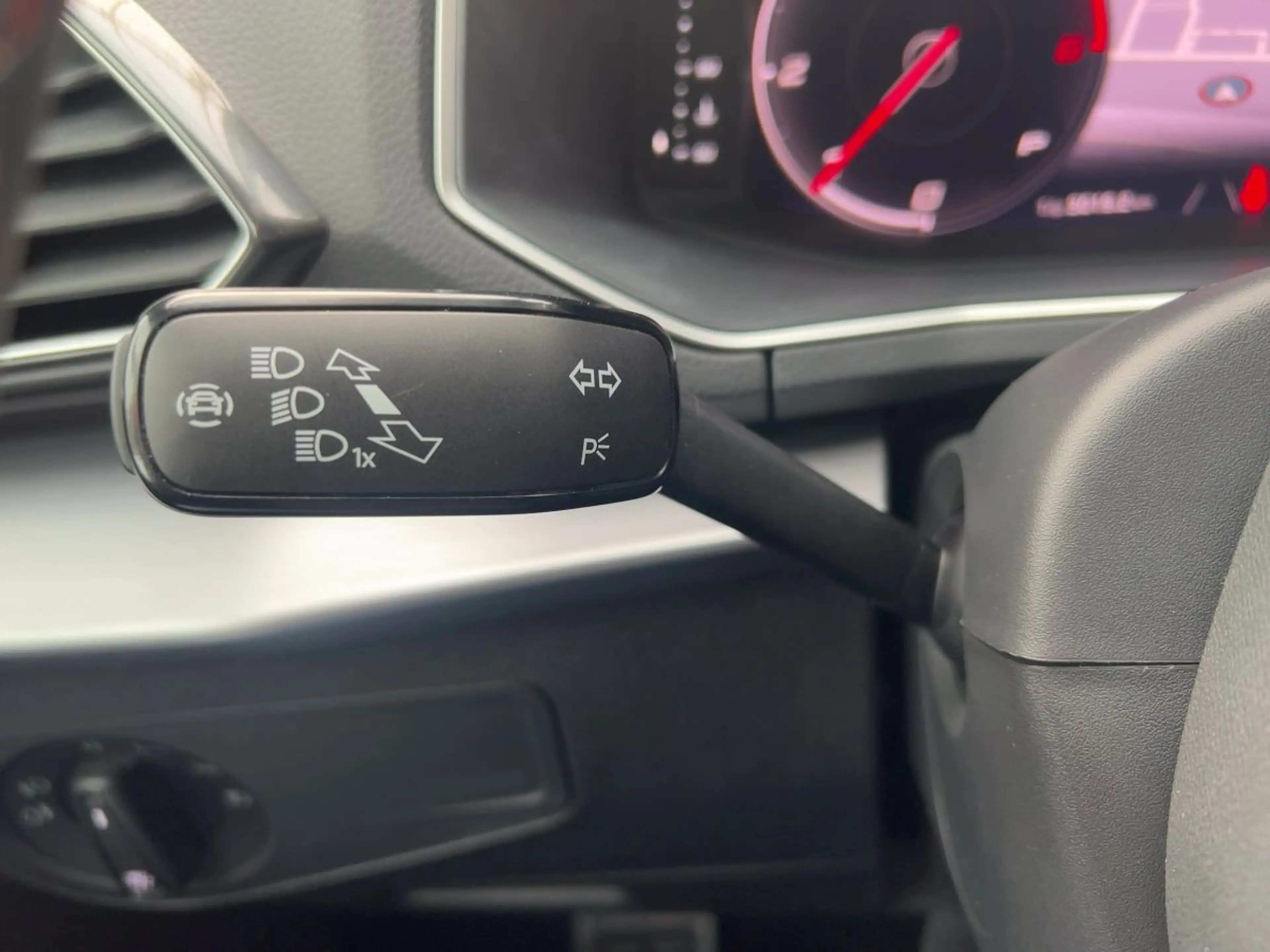 SEAT Tarraco 2.0 TDI FR 4Drive DSG Navi Link Sitzhzg — photo 14