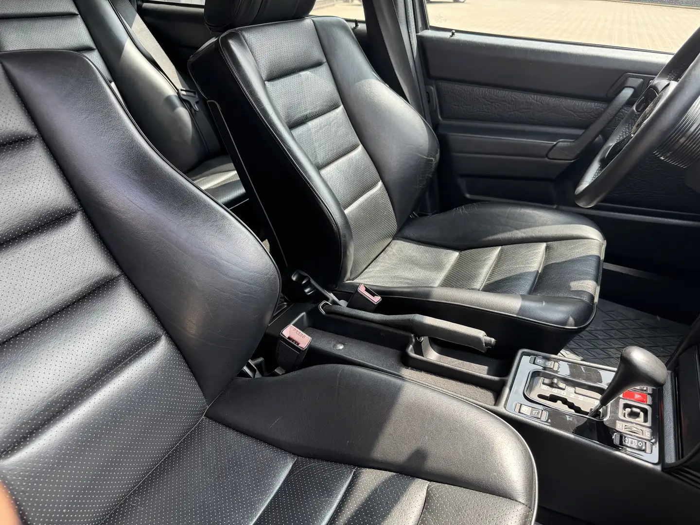 Mercedes-Benz 190 190 E 2.5 - 16V  Automatik Top Zustand - 2