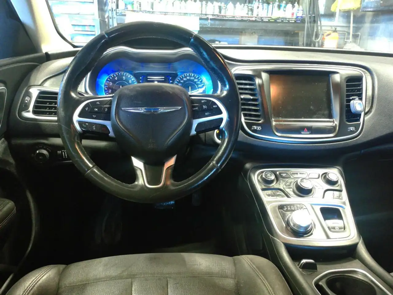Chrysler 200 снимка Chrysler 200
