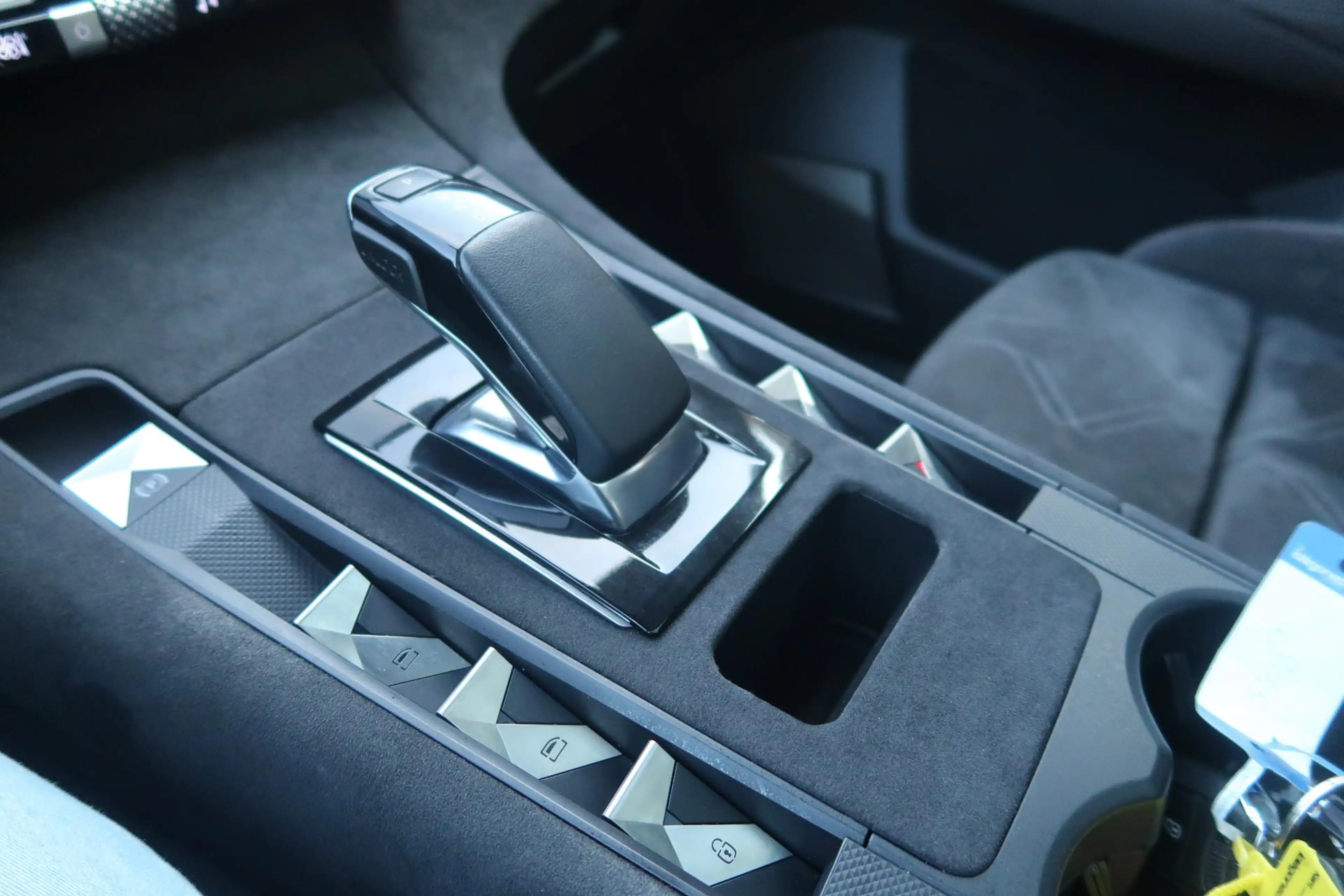 DS Automobiles DS 7 Crossback E-Tense 4x4 Performance Line PANO TREKHAAK CAMERA — photo 15